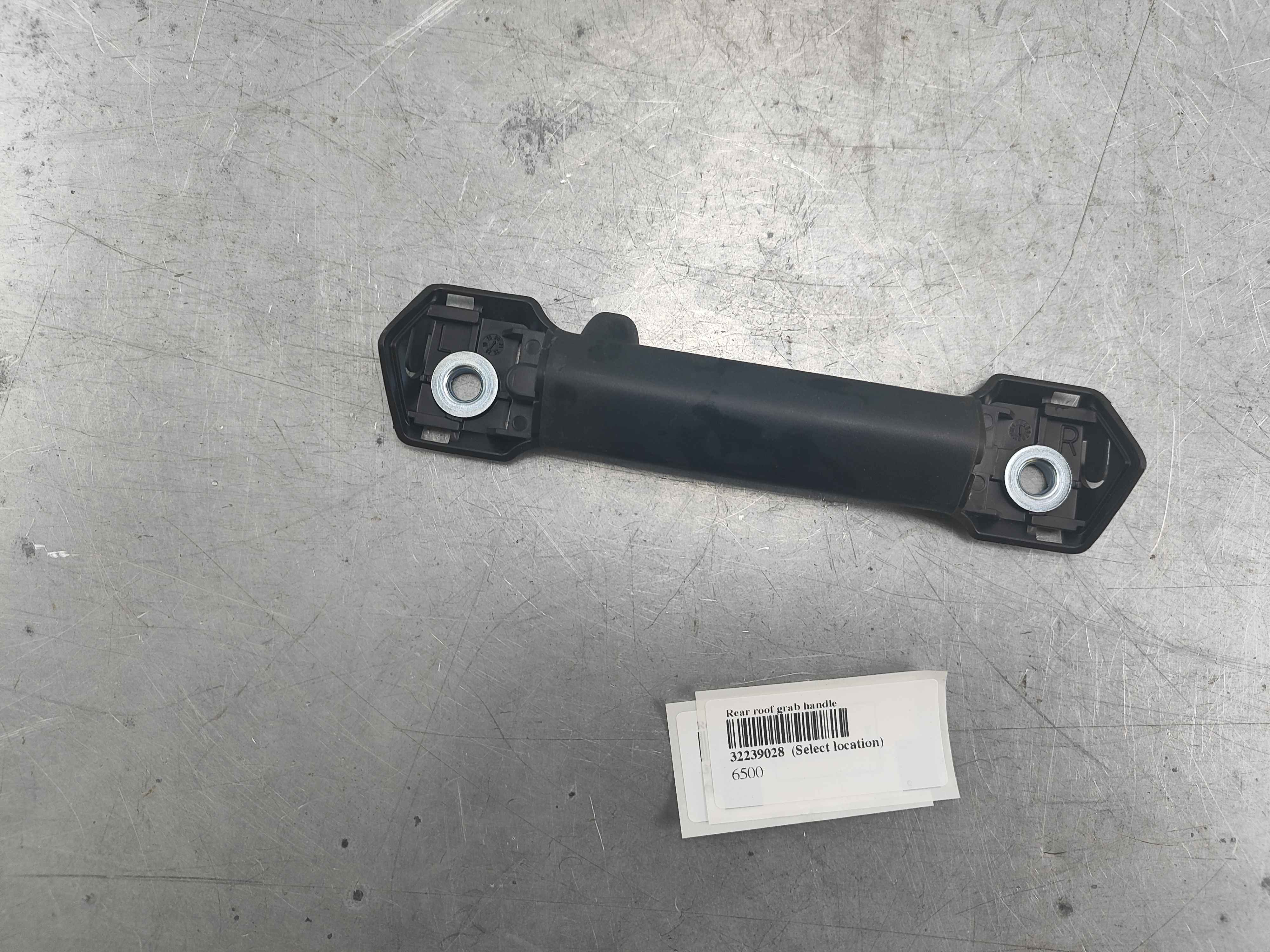 Rear roof grab handle