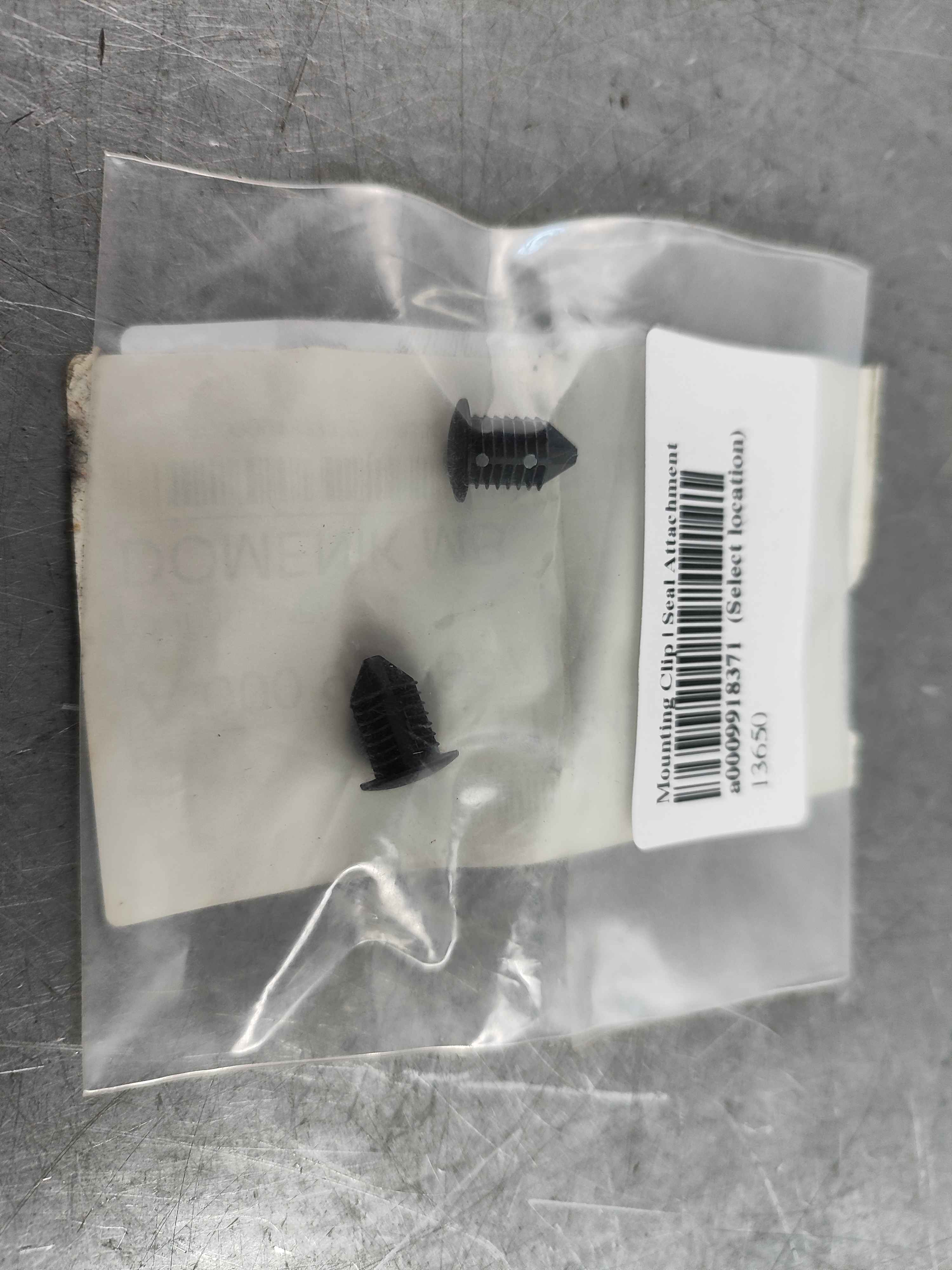 Mounting Clip | Seal Attachment