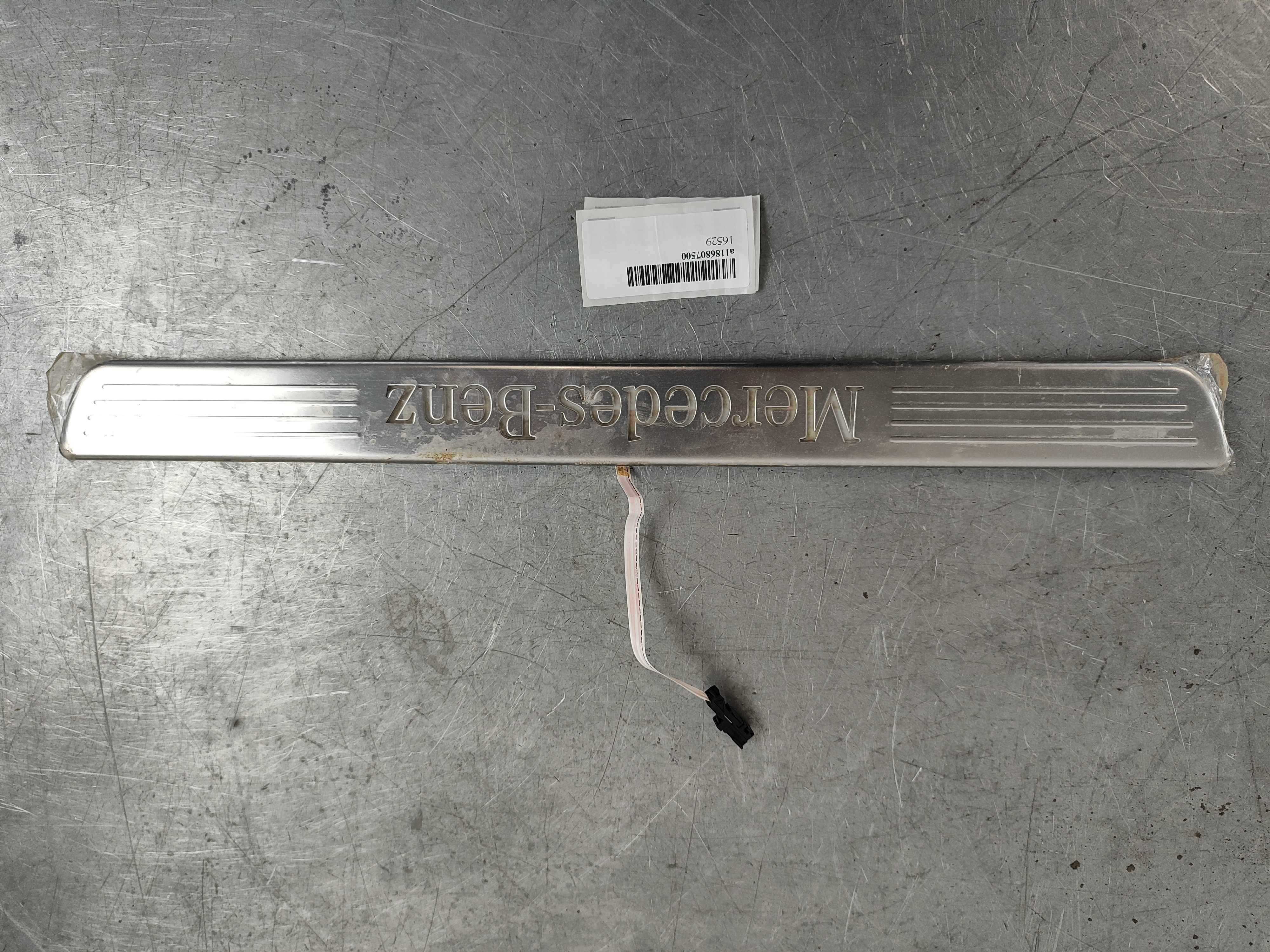 Mercedes-Benz a1186807500