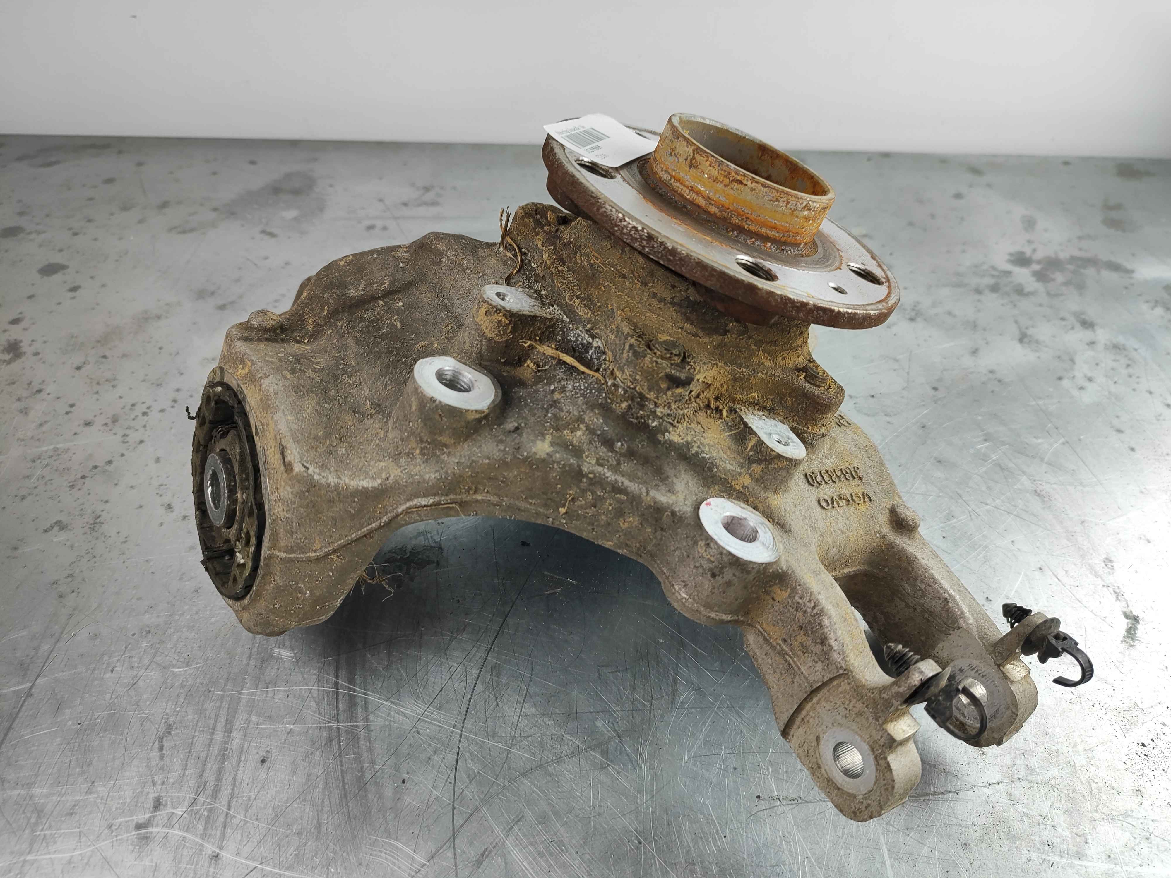 Steering knuckle Also order 1 pcs 30640964 right