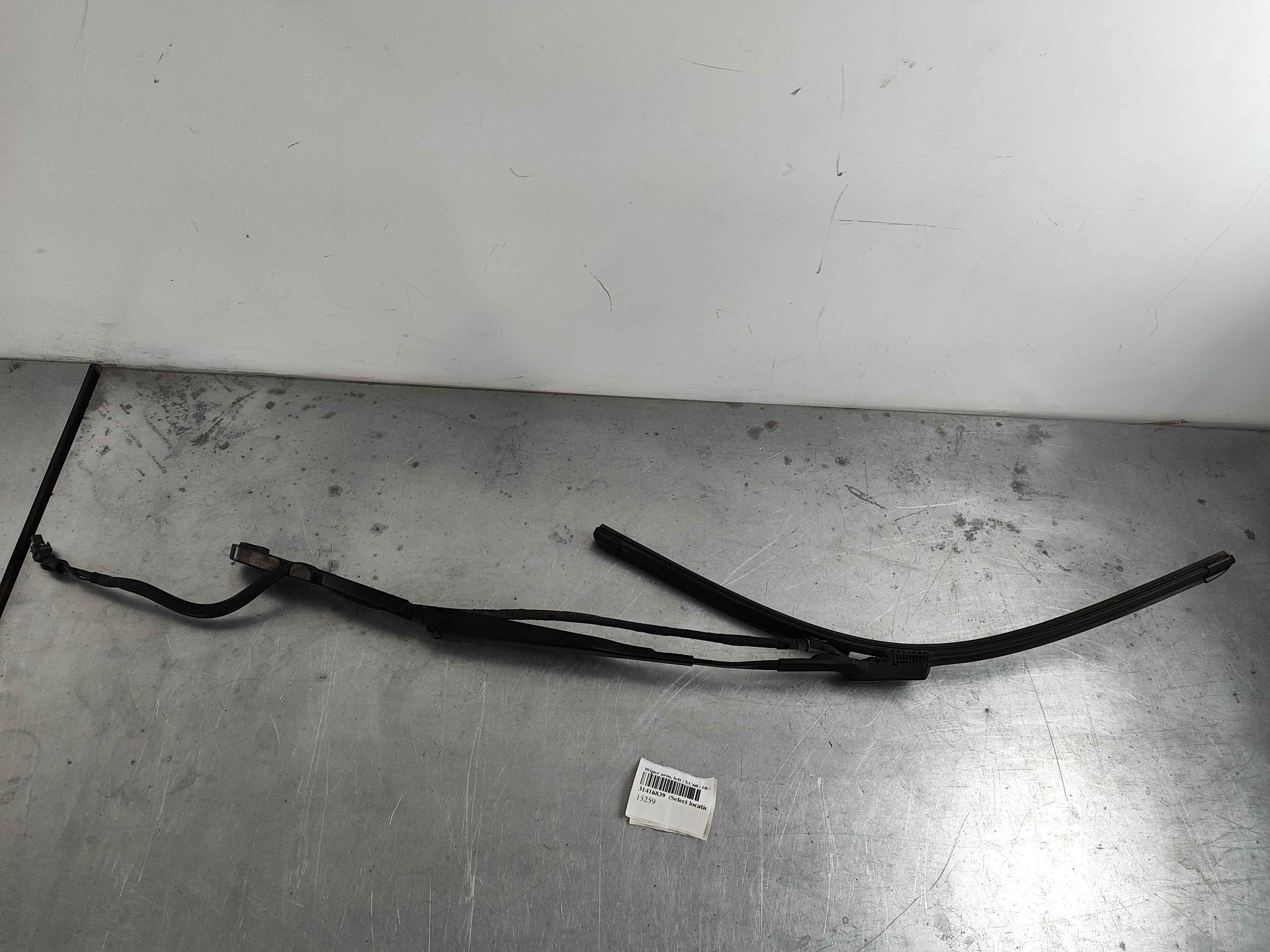 Wiper arm, left (XC60 (18-))