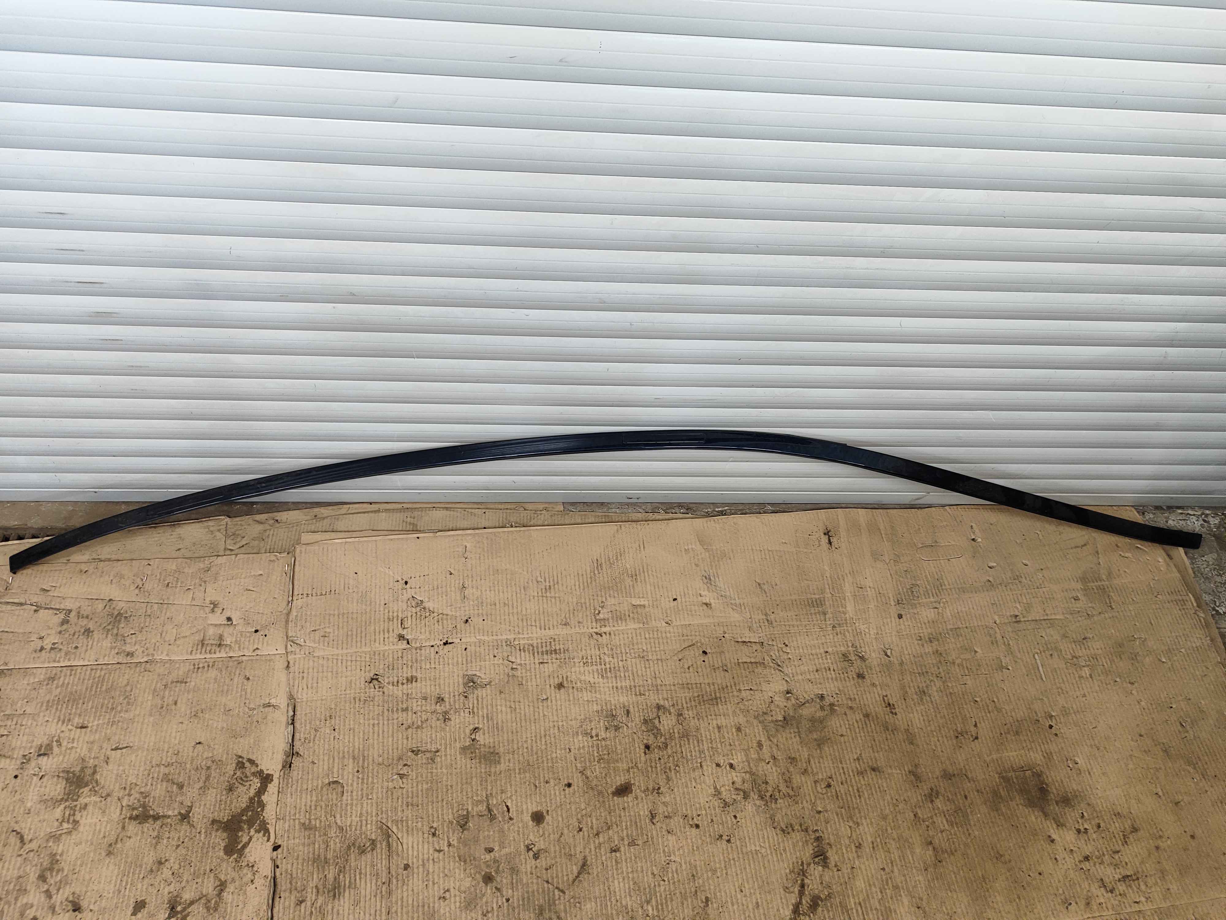 Roof trim bar molding cover