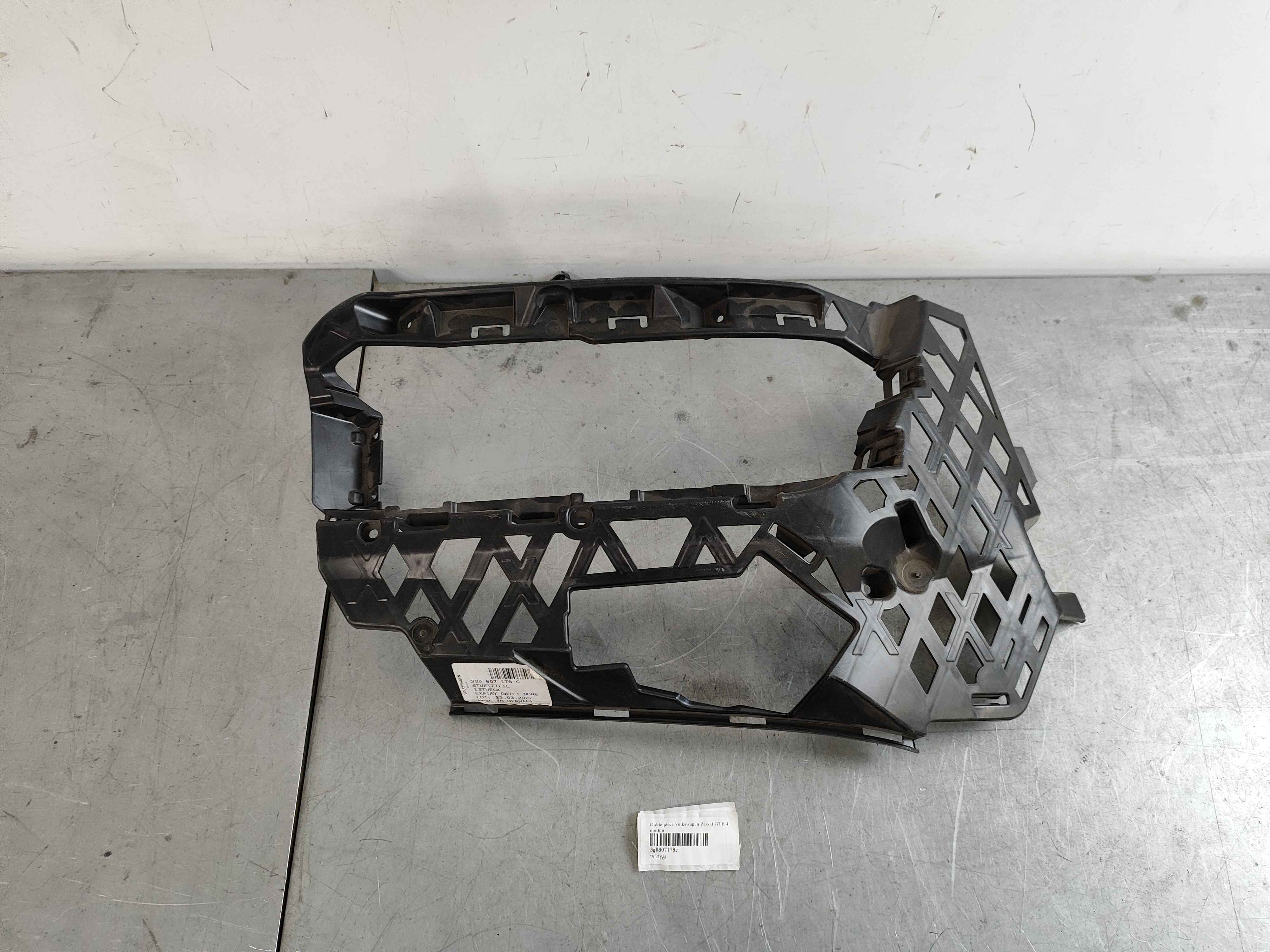 Guide piece Volkswagen Passat GTE 4 motion