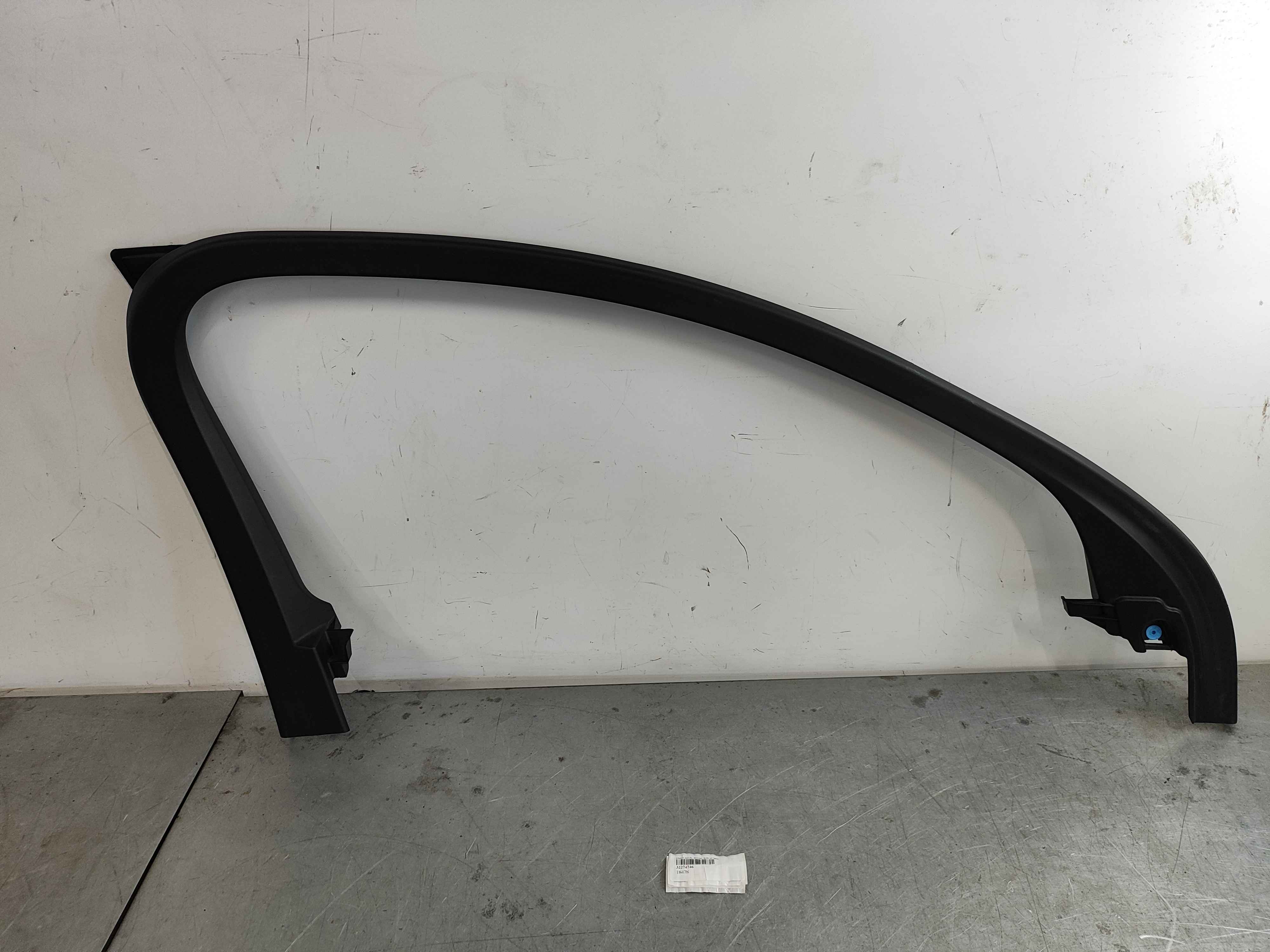 Door arch, front, left (C40)