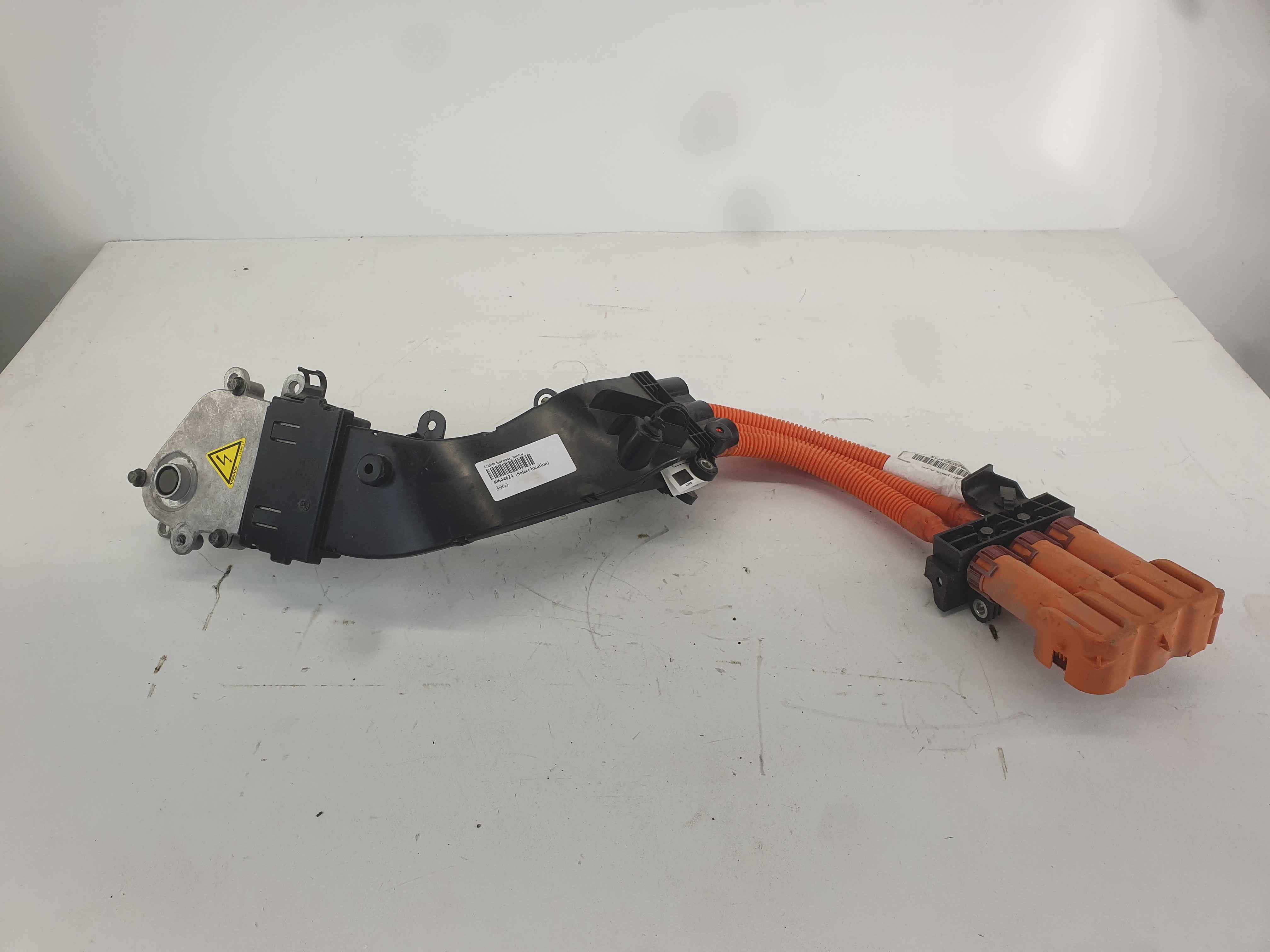 Cable harness, motor