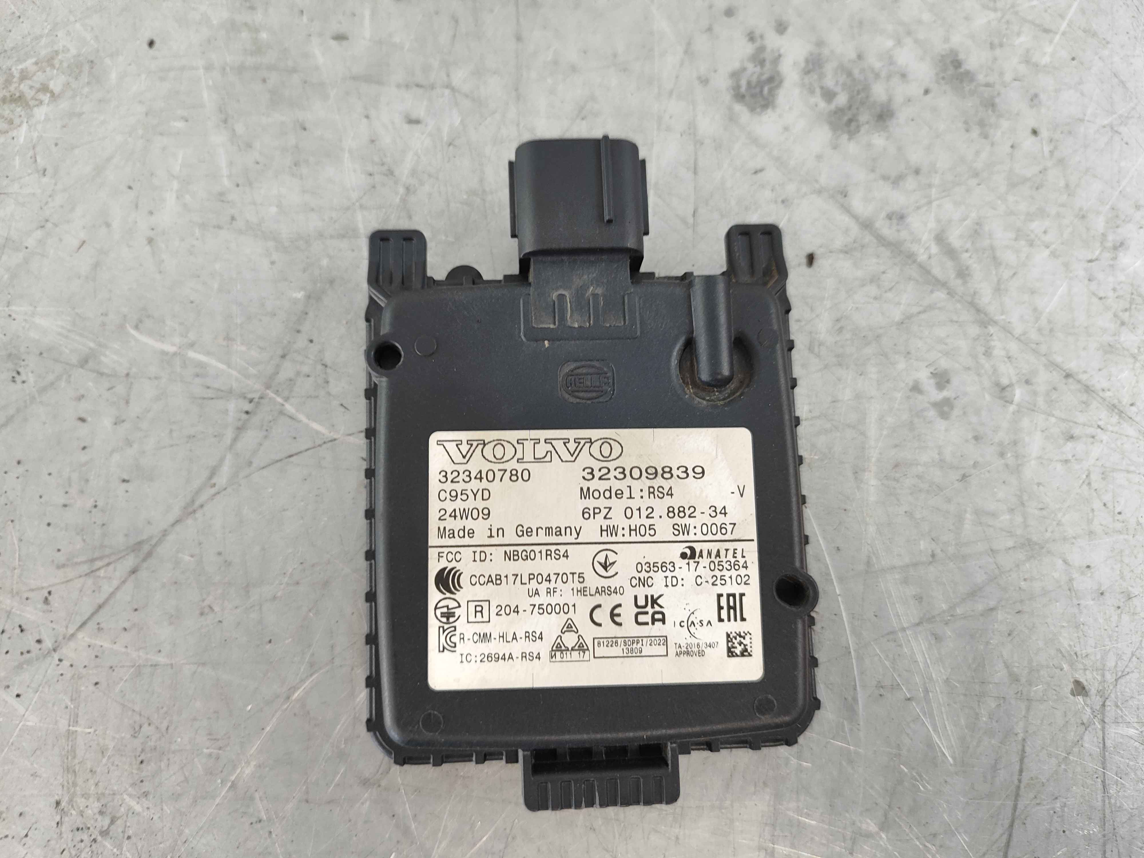 Control unit, left