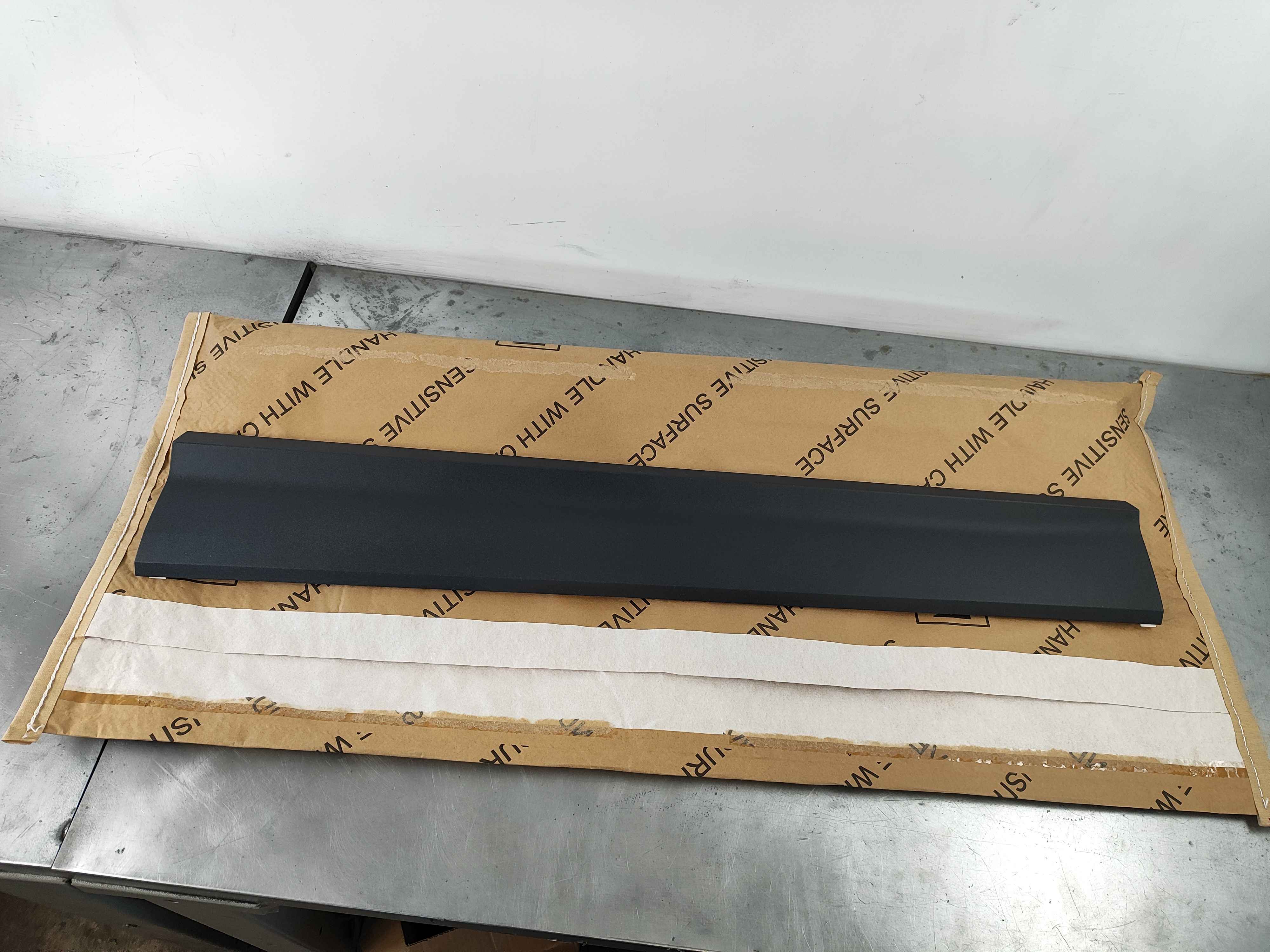 Cover for door anthracite Audi Q2 81