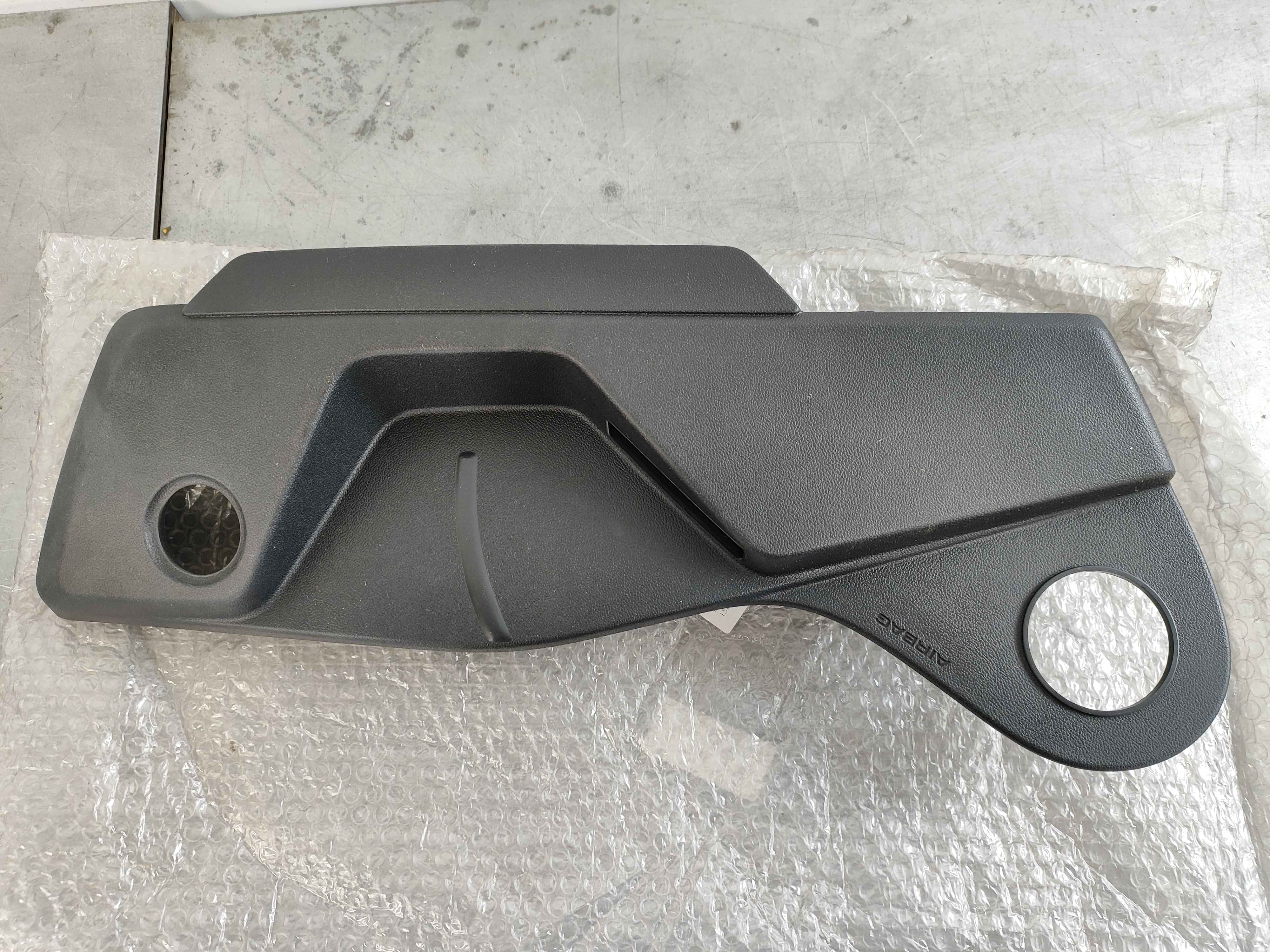 Seat frame trim soul (black) Audi Q2 81