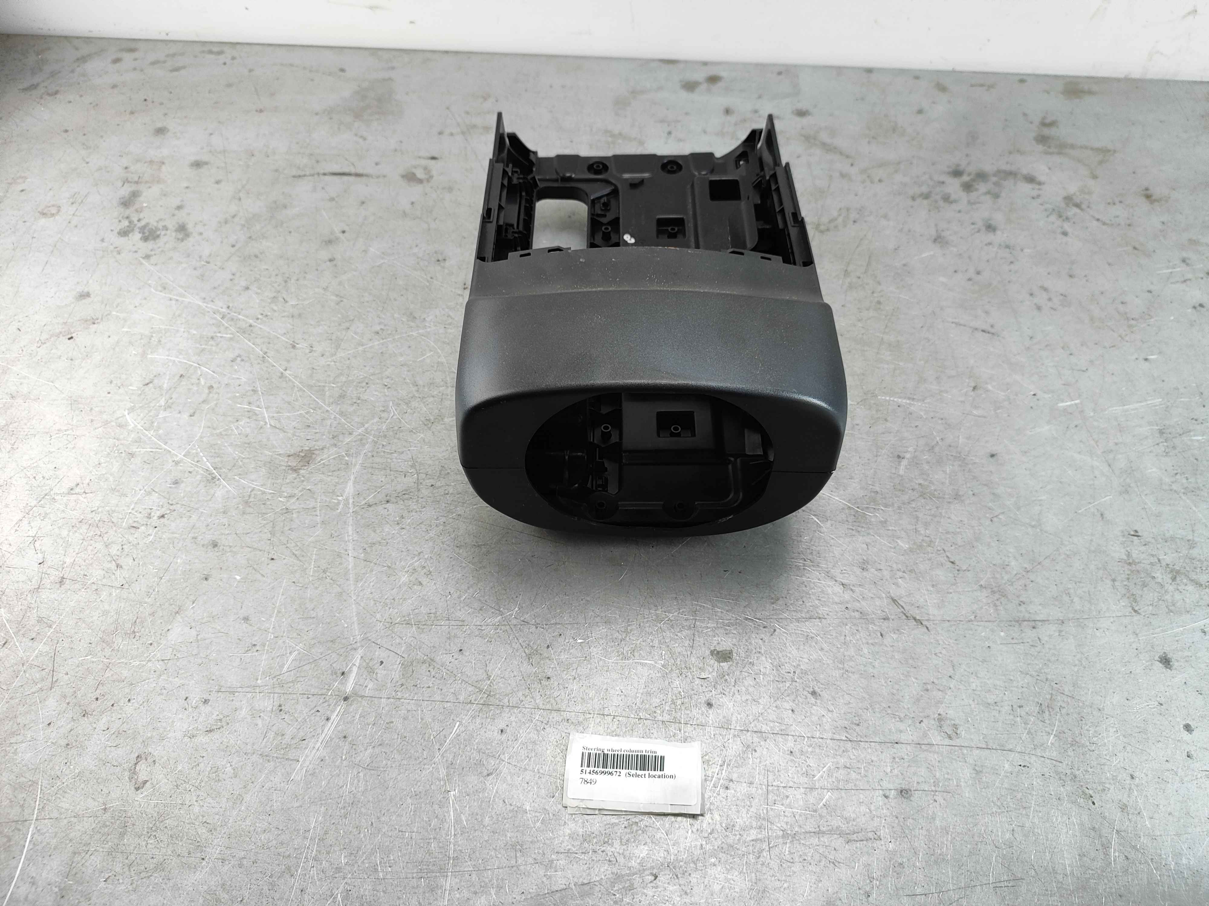 Steering wheel column trim
