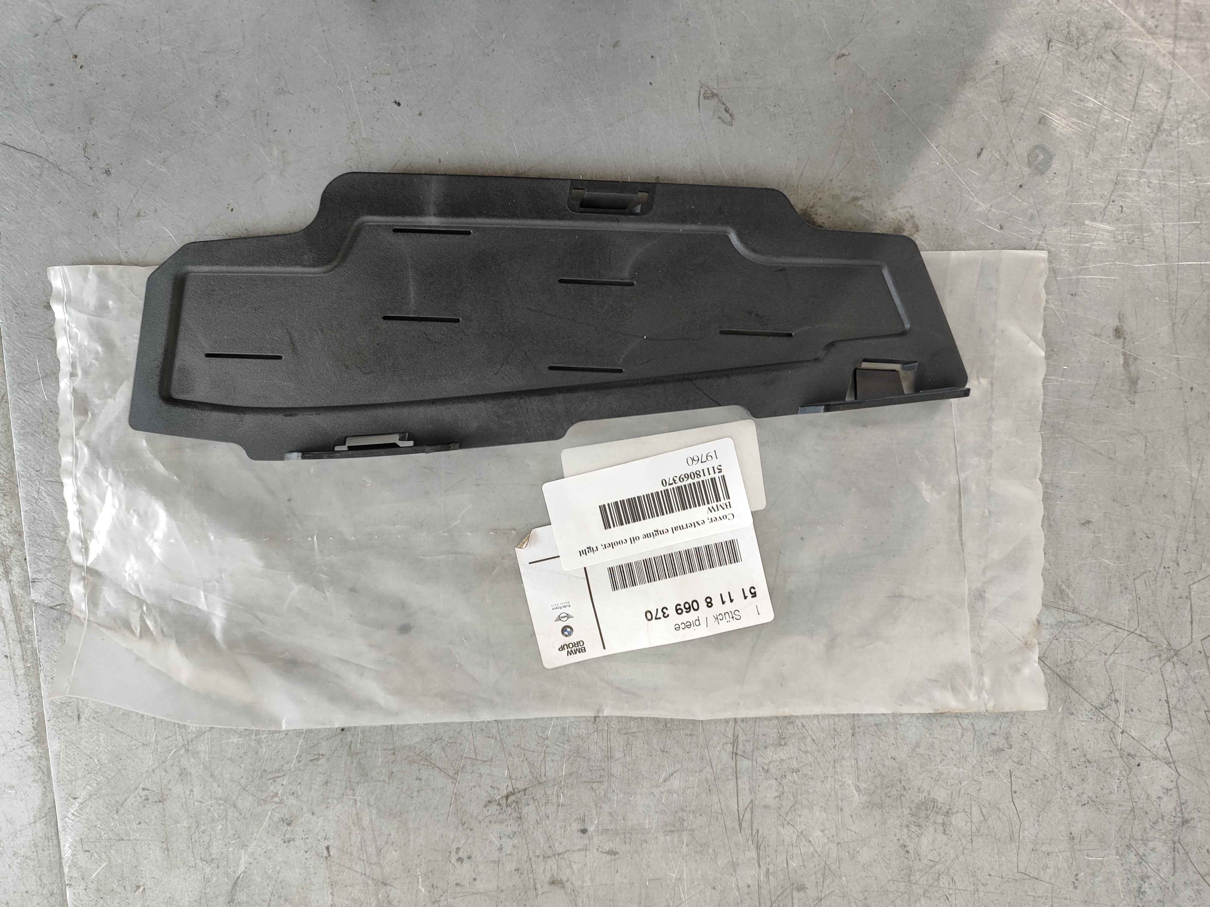 Cover, external engine oil cooler, right BMW