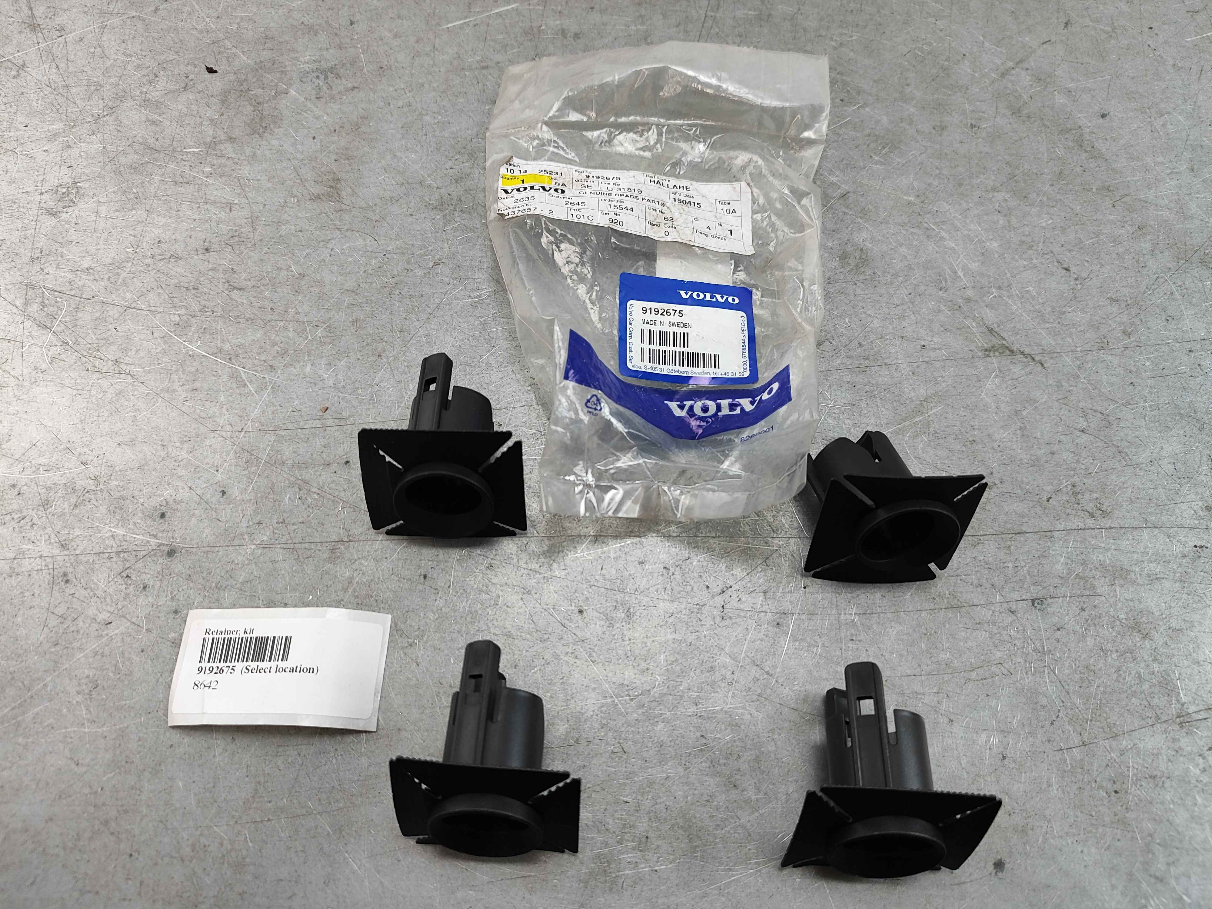 Retainer, kit