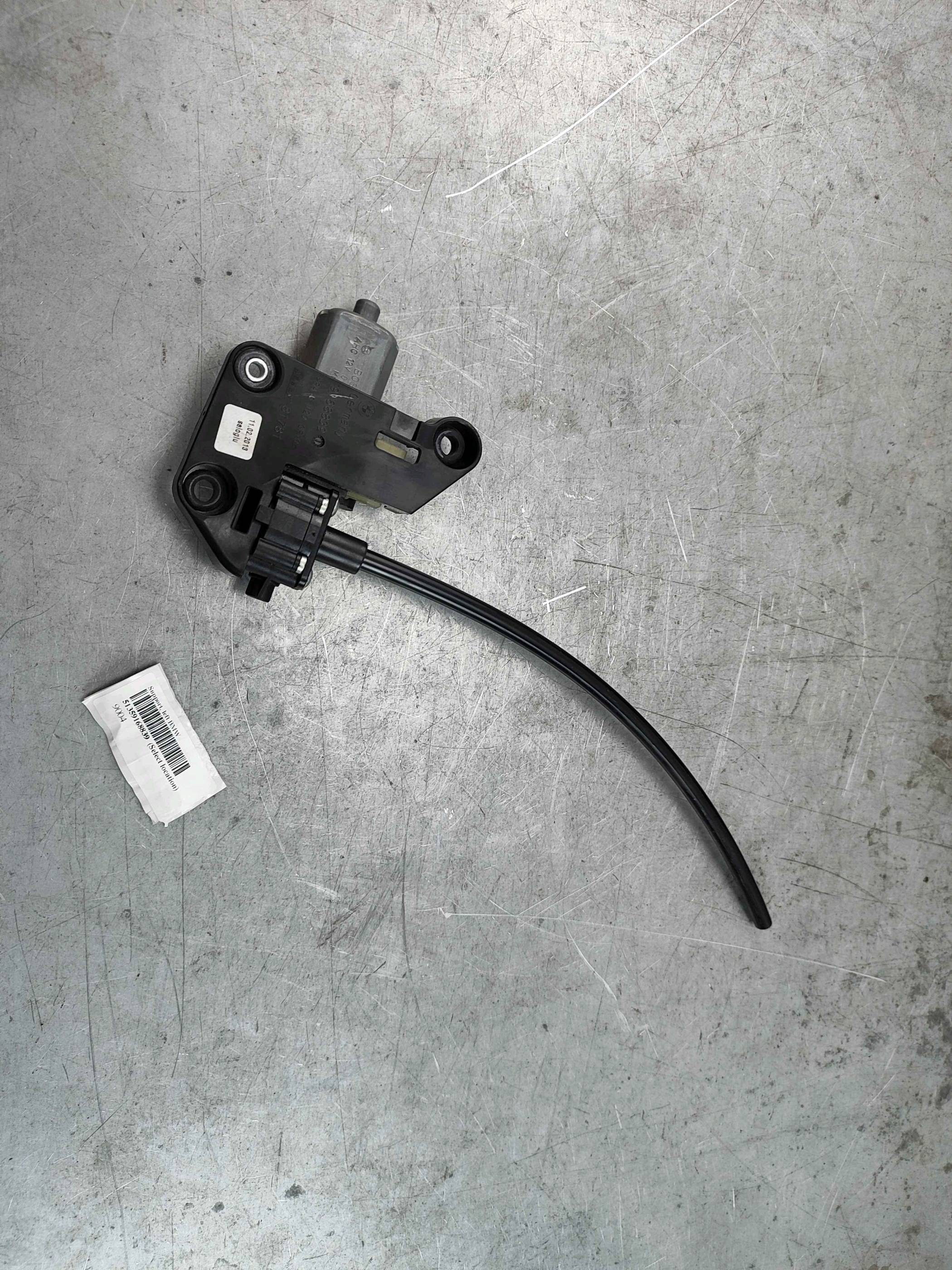 Support, left BMW