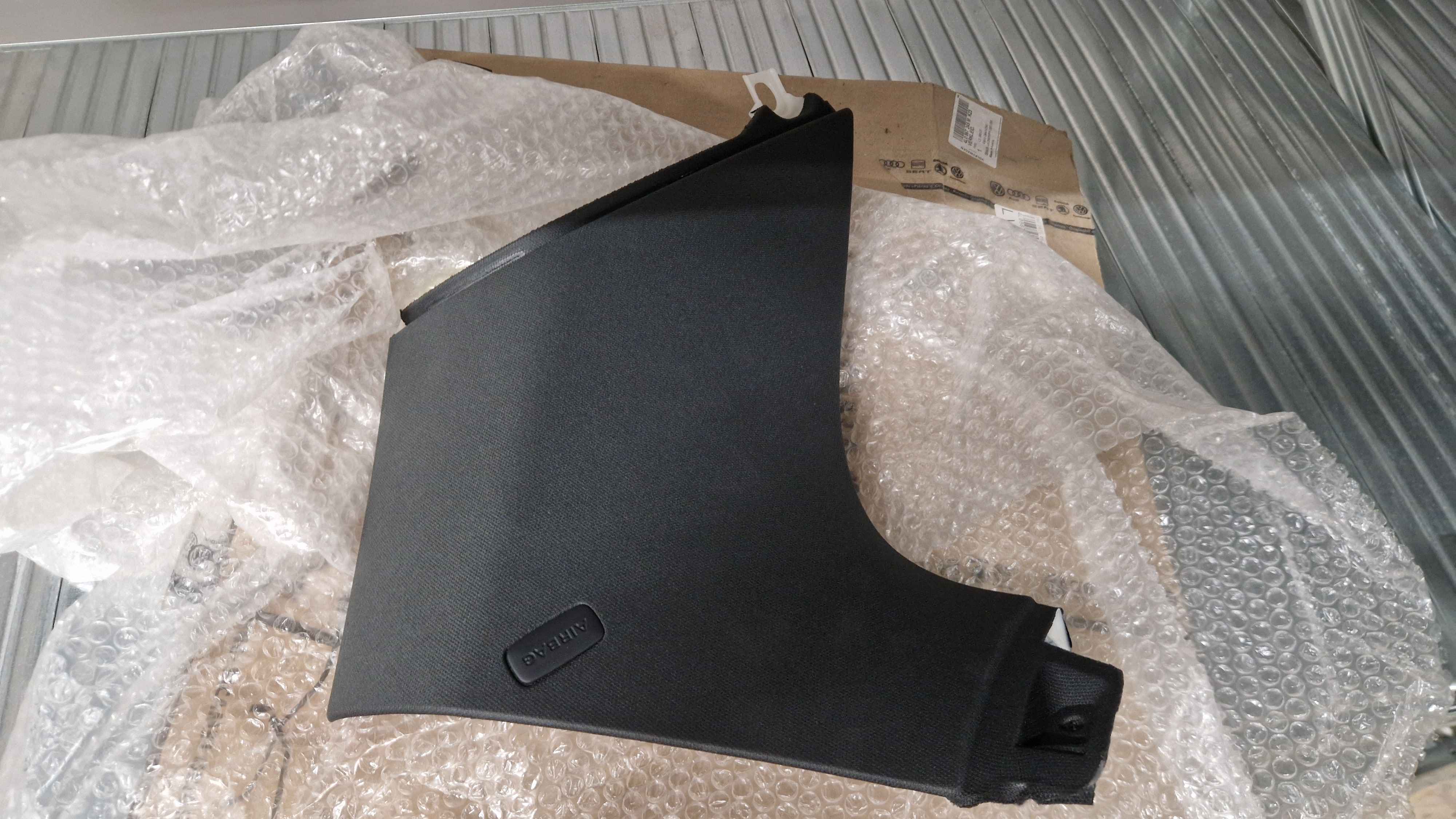 D-pillar trim soul (black)