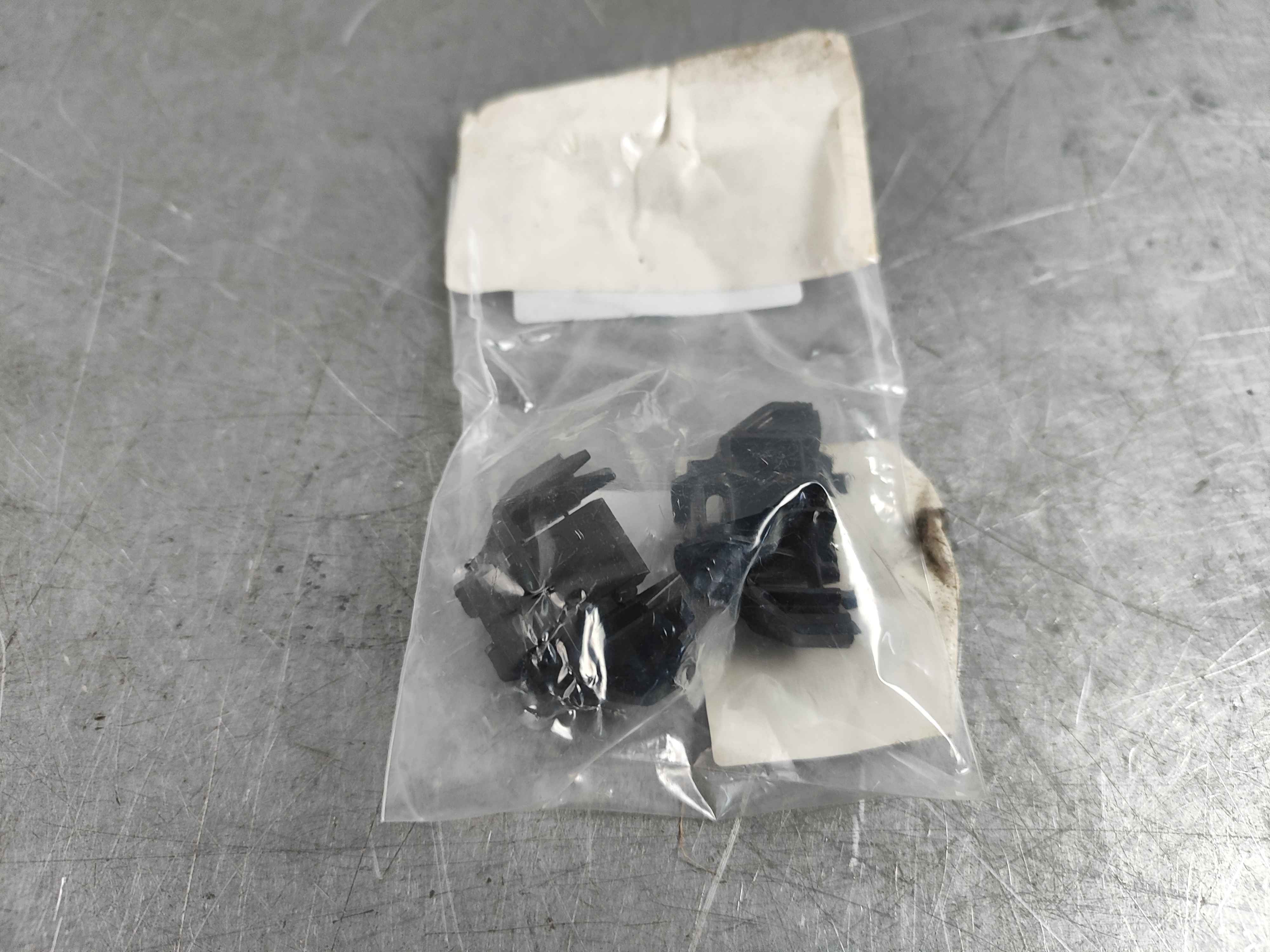 Trim Clip | Water Deflector At Left And Right, Black