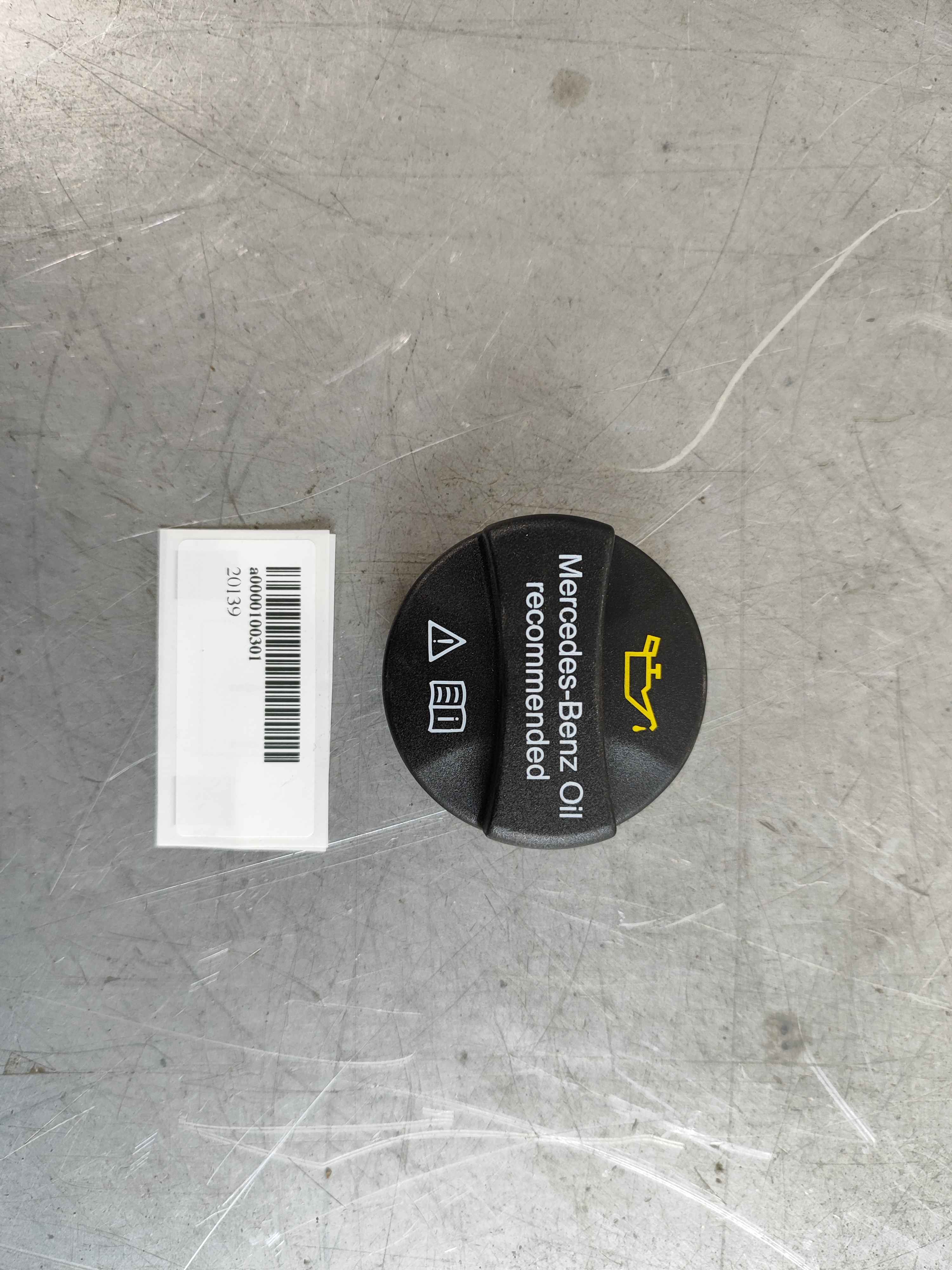 Mercedes-Benz a0000100301