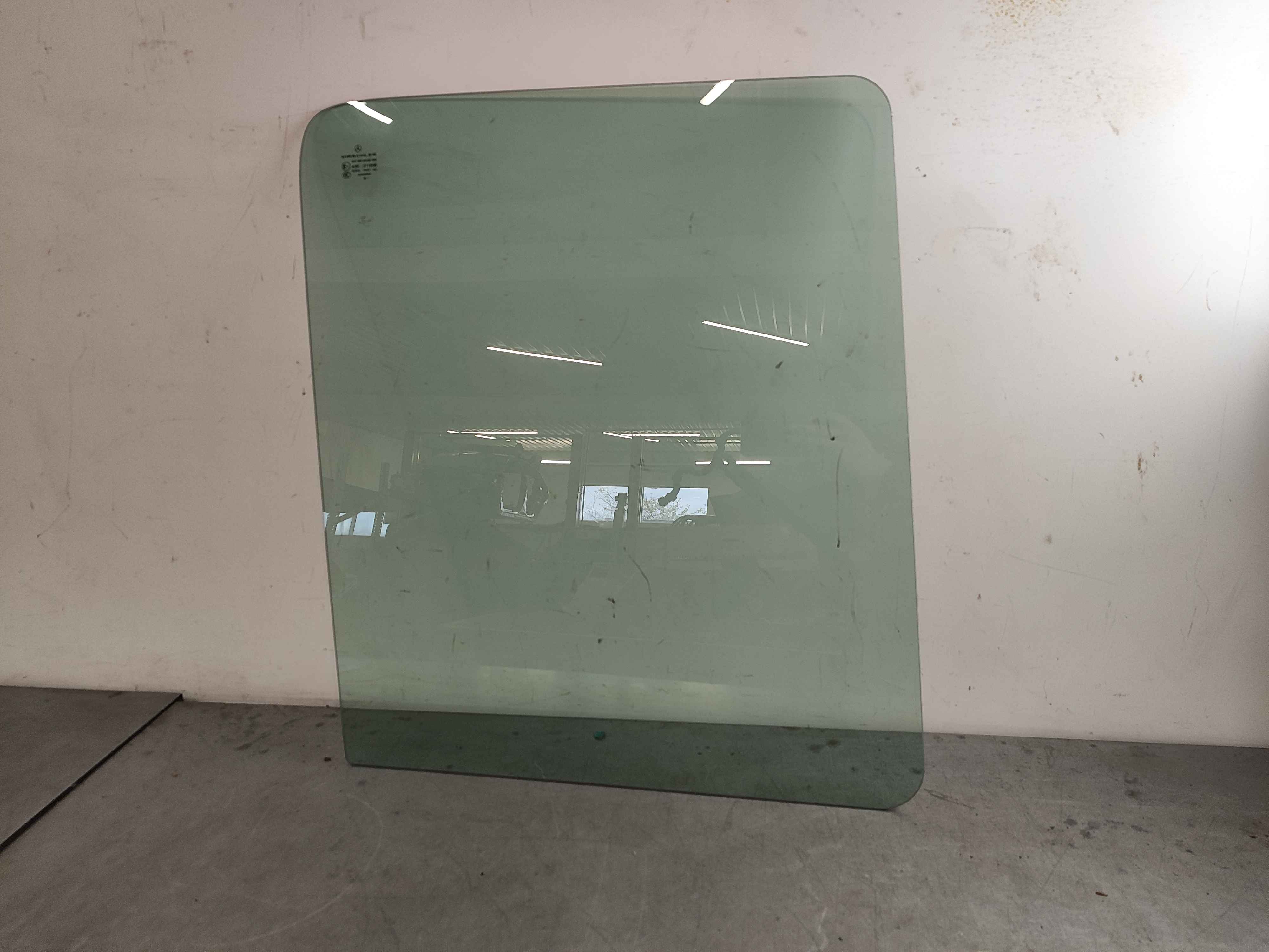 Mercedes A4057250610