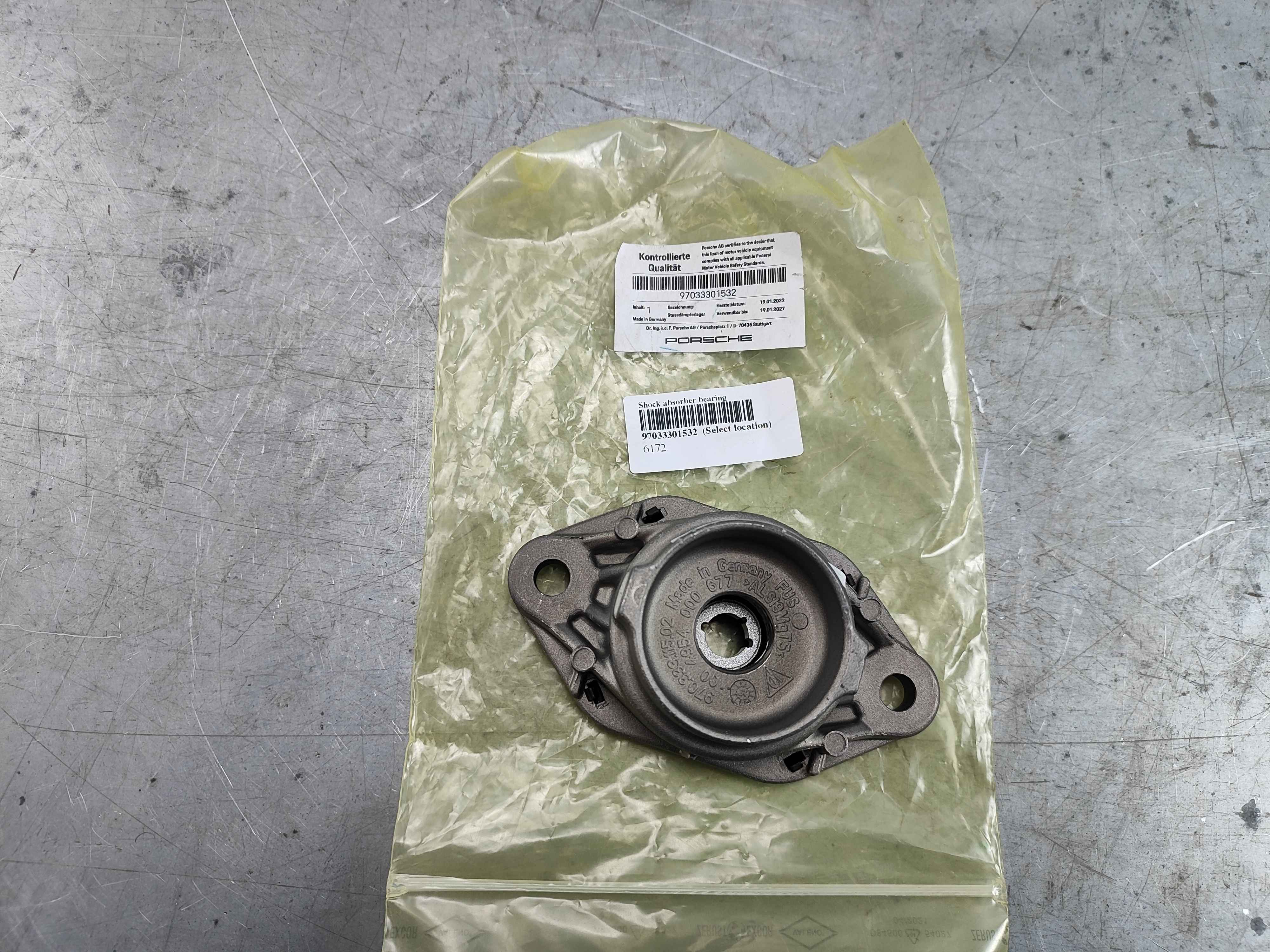 Shock absorber bearing