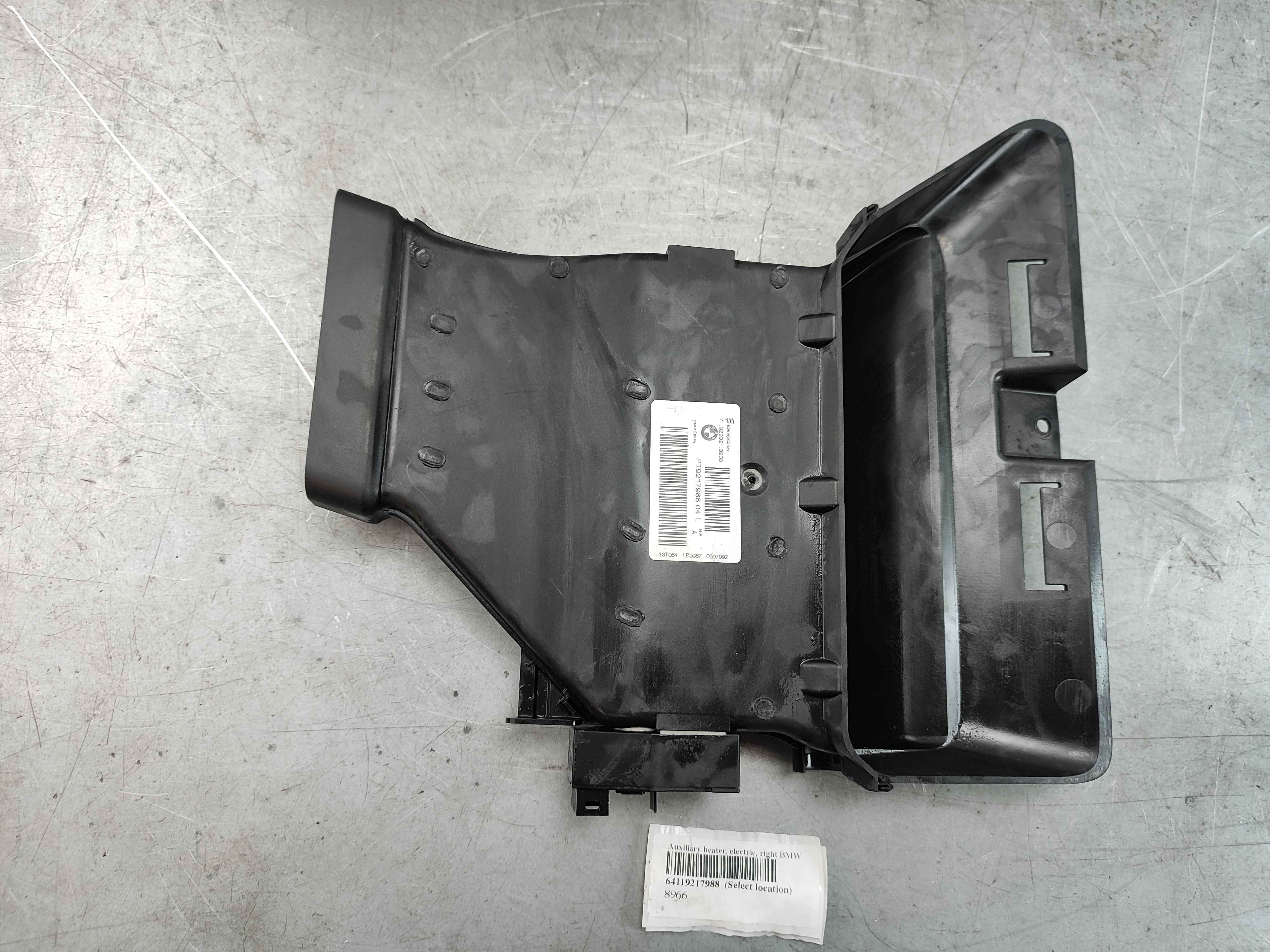 Auxiliary heater, electric, right BMW