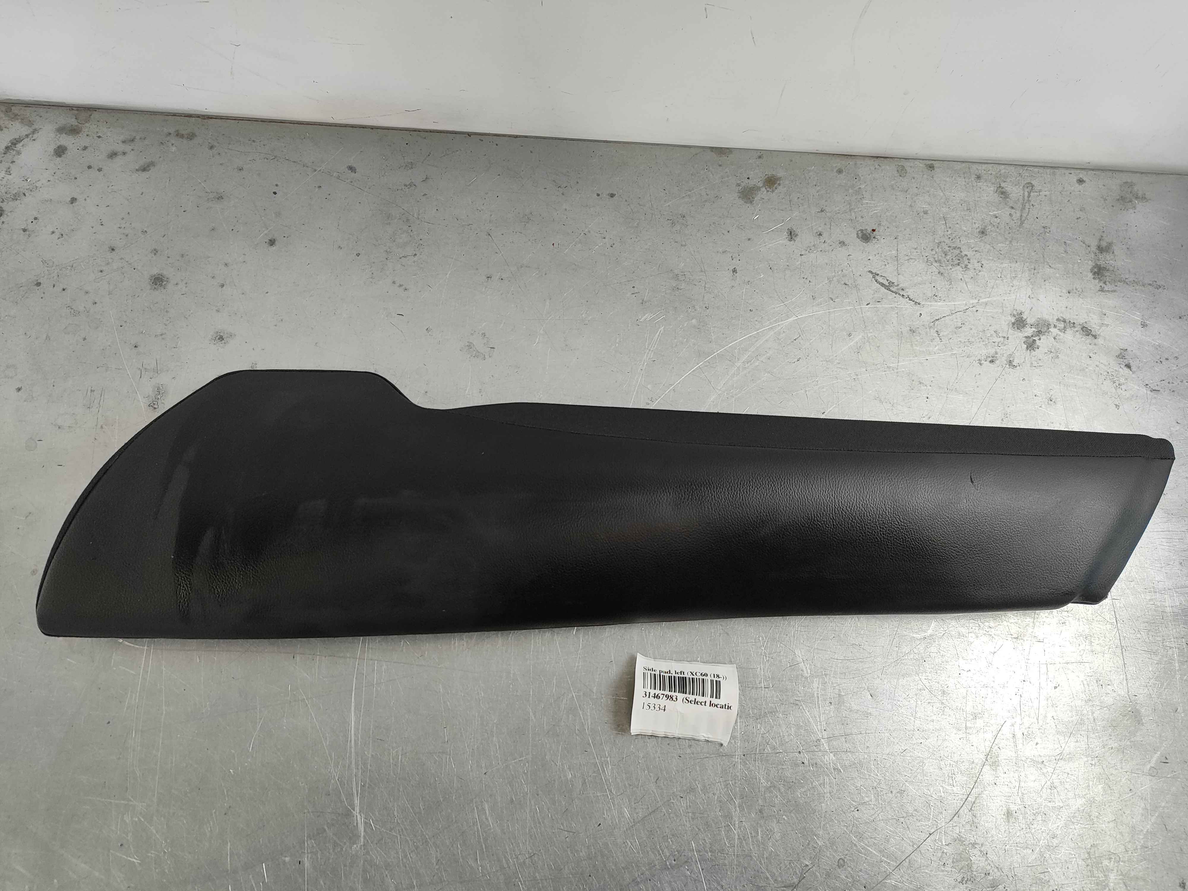 Side pad, left (XC60 (18-))
