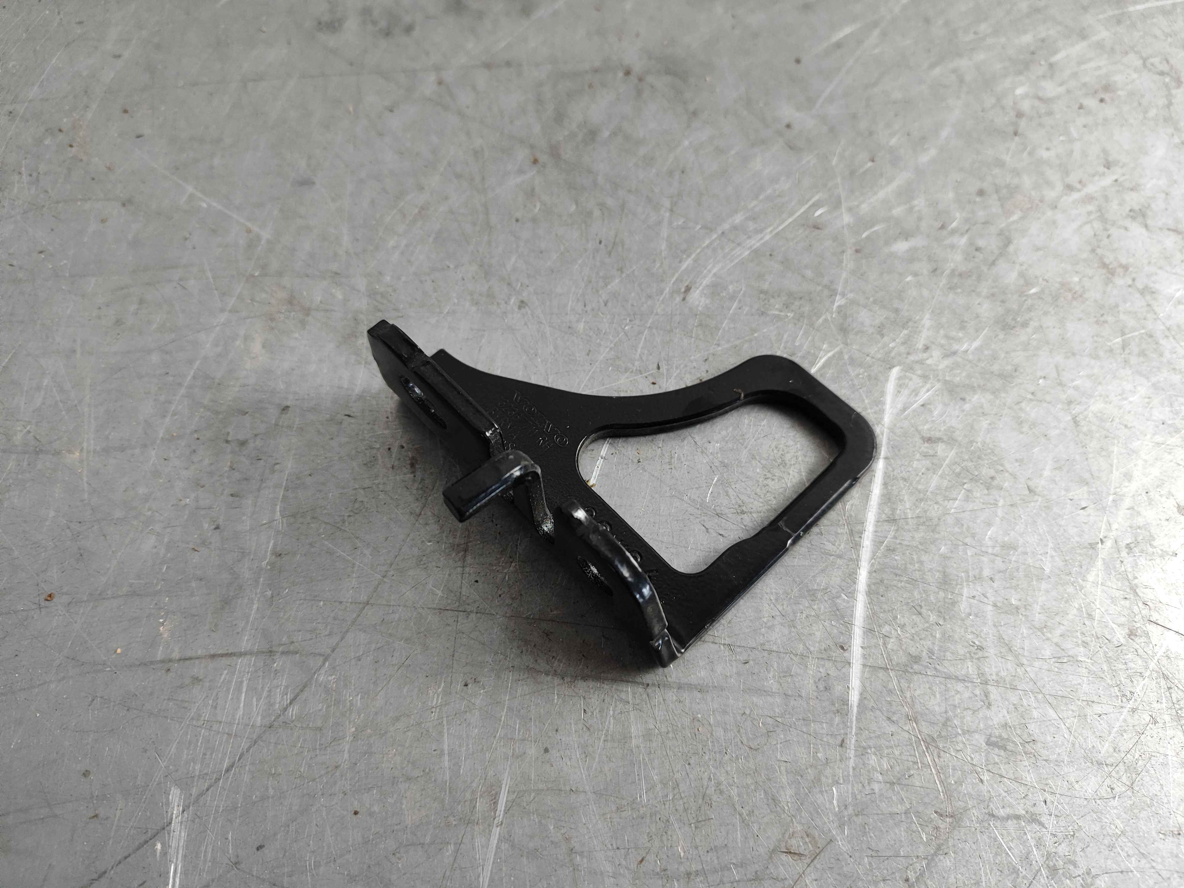 Lock brace, right (C40)