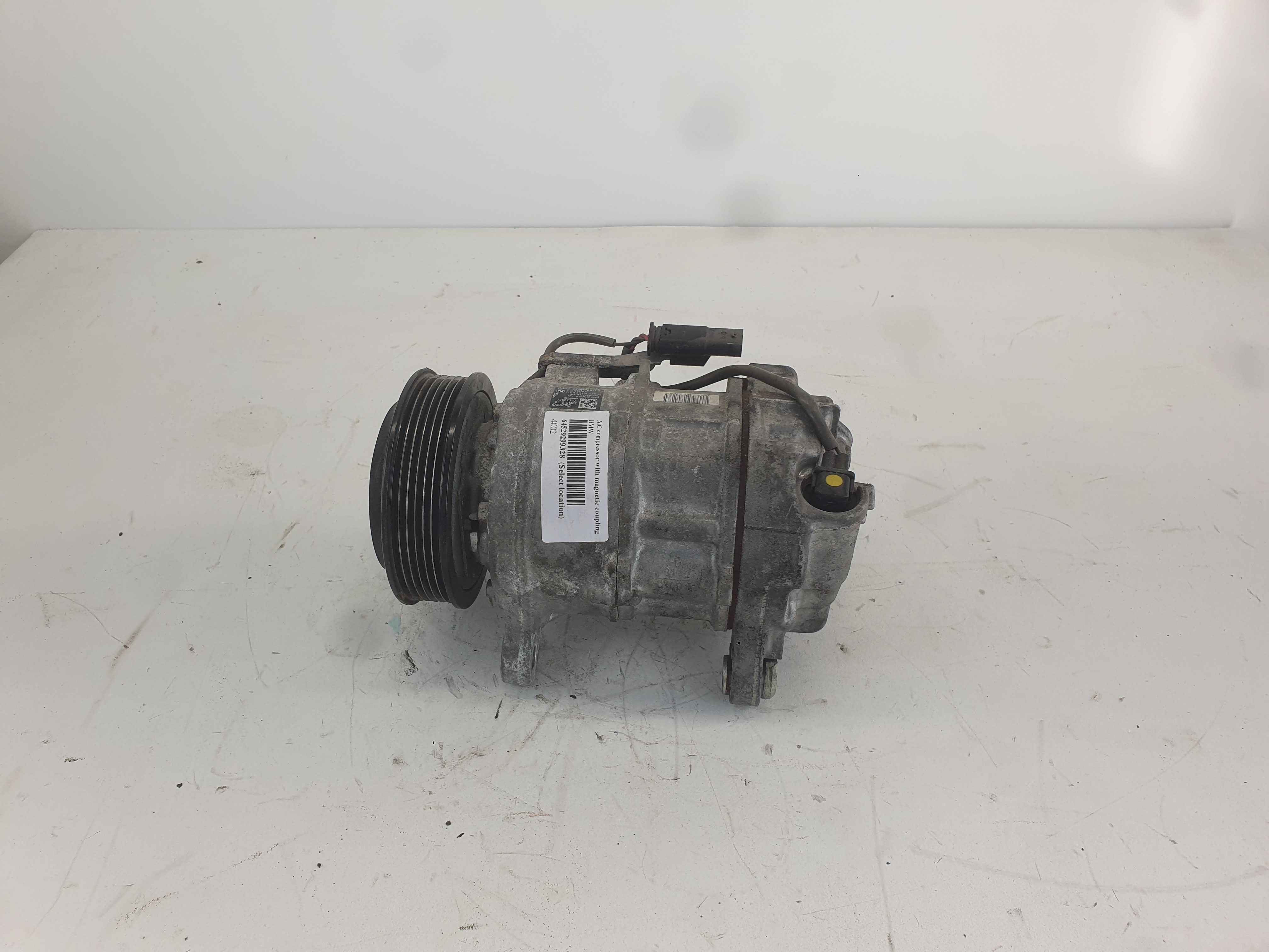 A|C compressor with magnetic coupling BMW