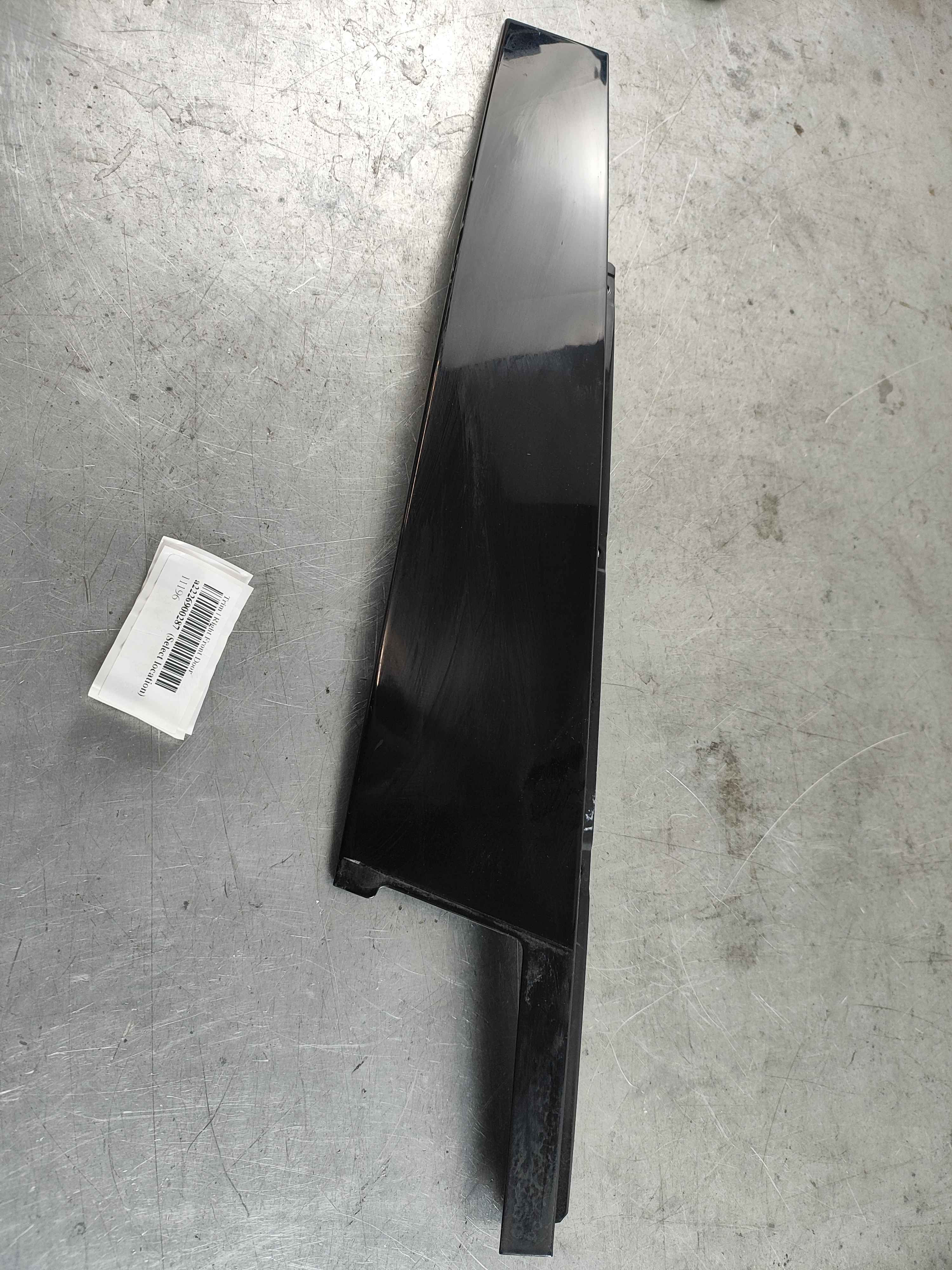 Trim | Right Front Door