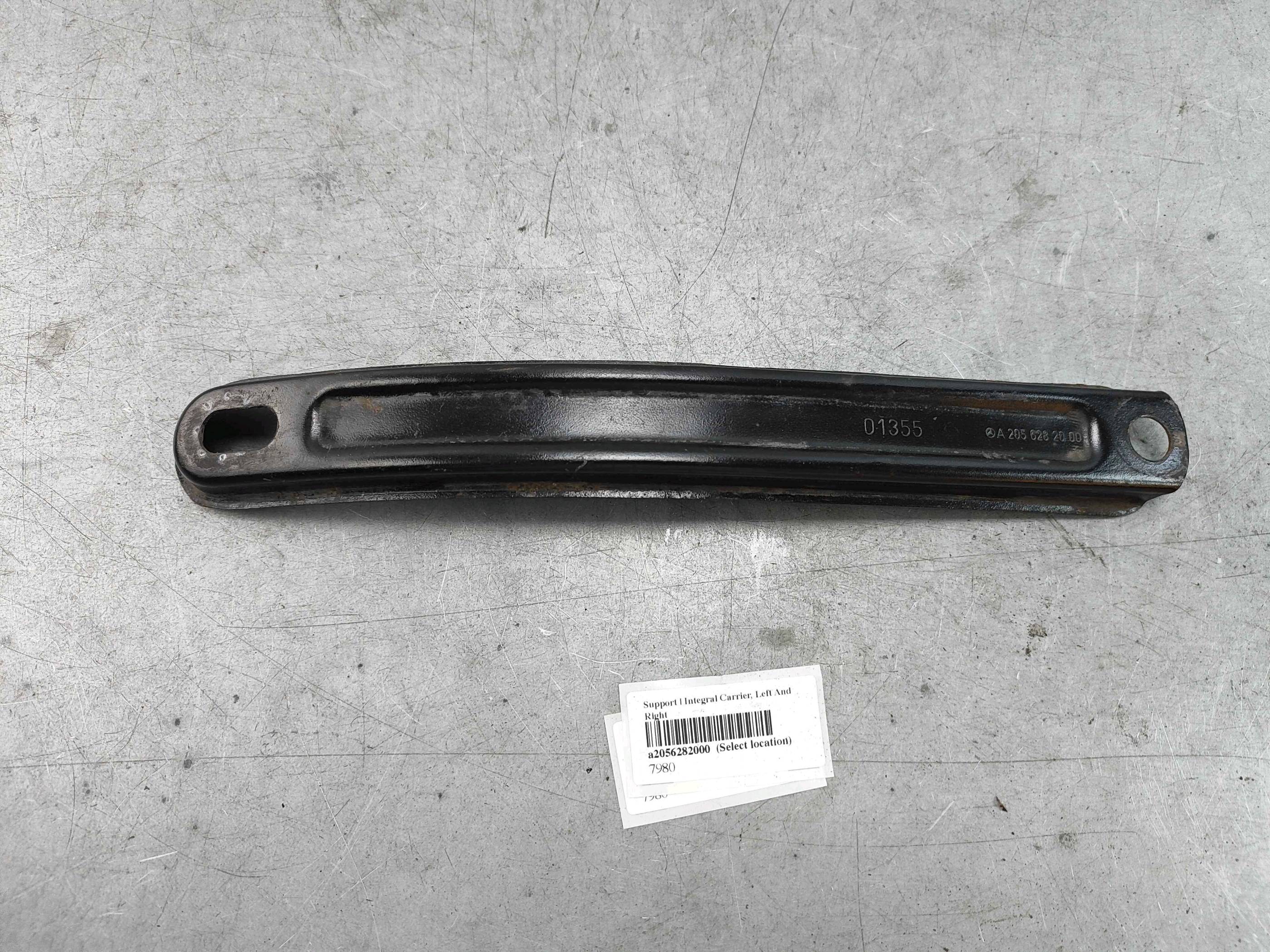 Support | Integral Carrier, Left And Right