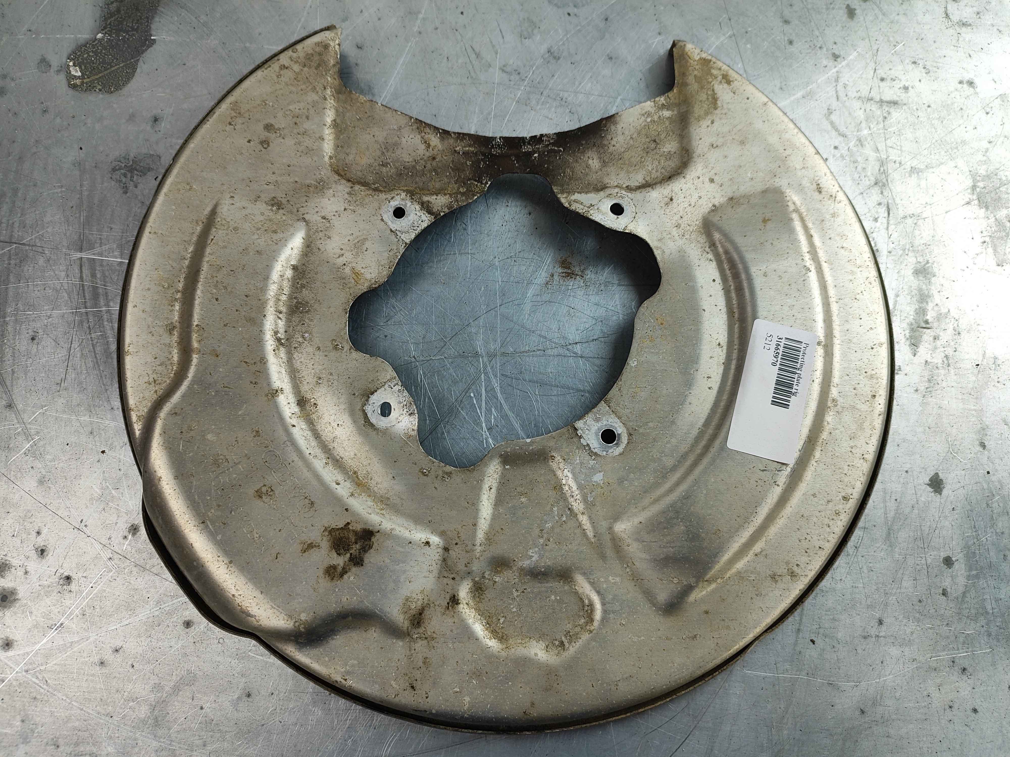 Protecting plate right