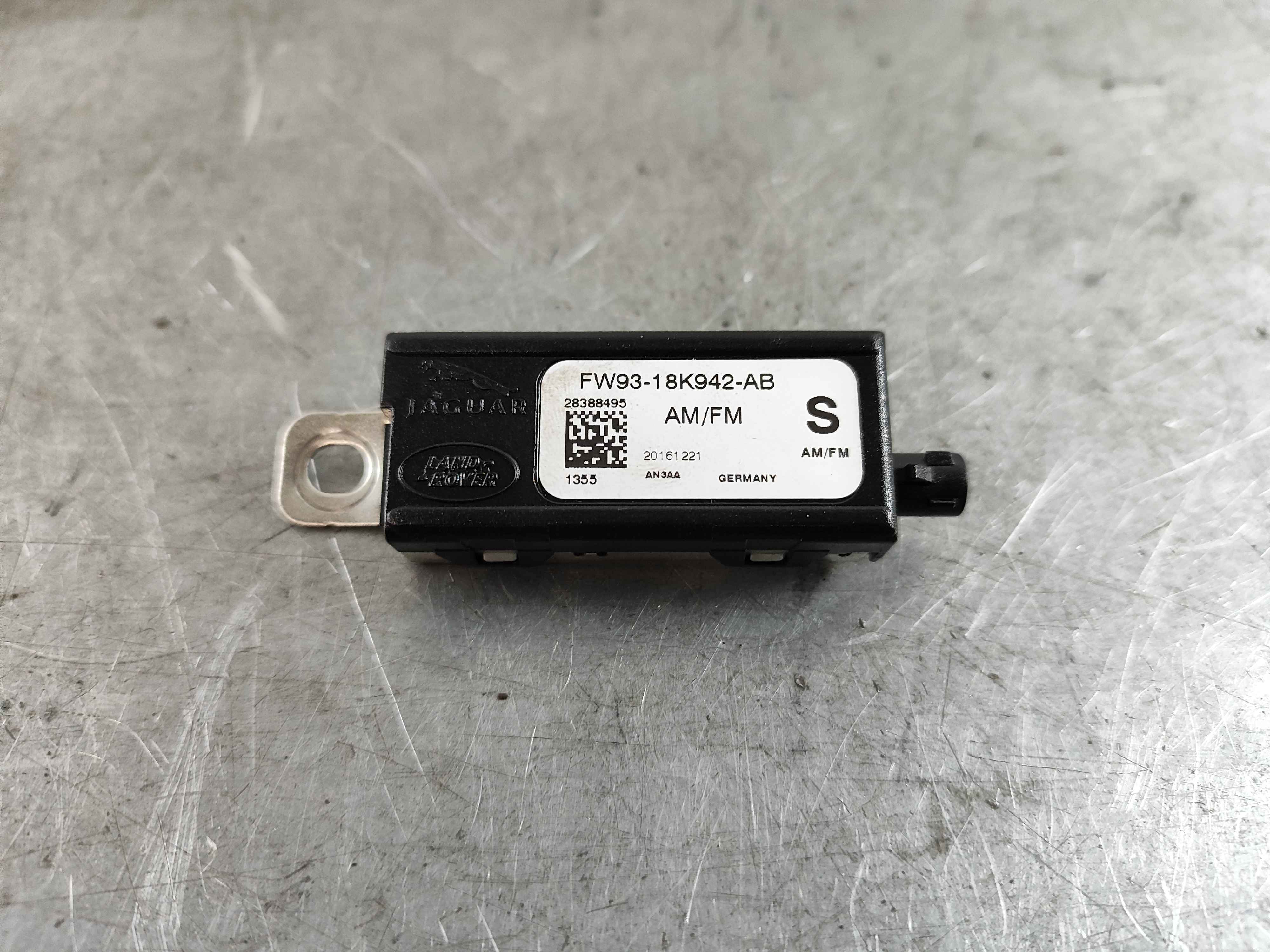 Amplifier - Radio Antenna