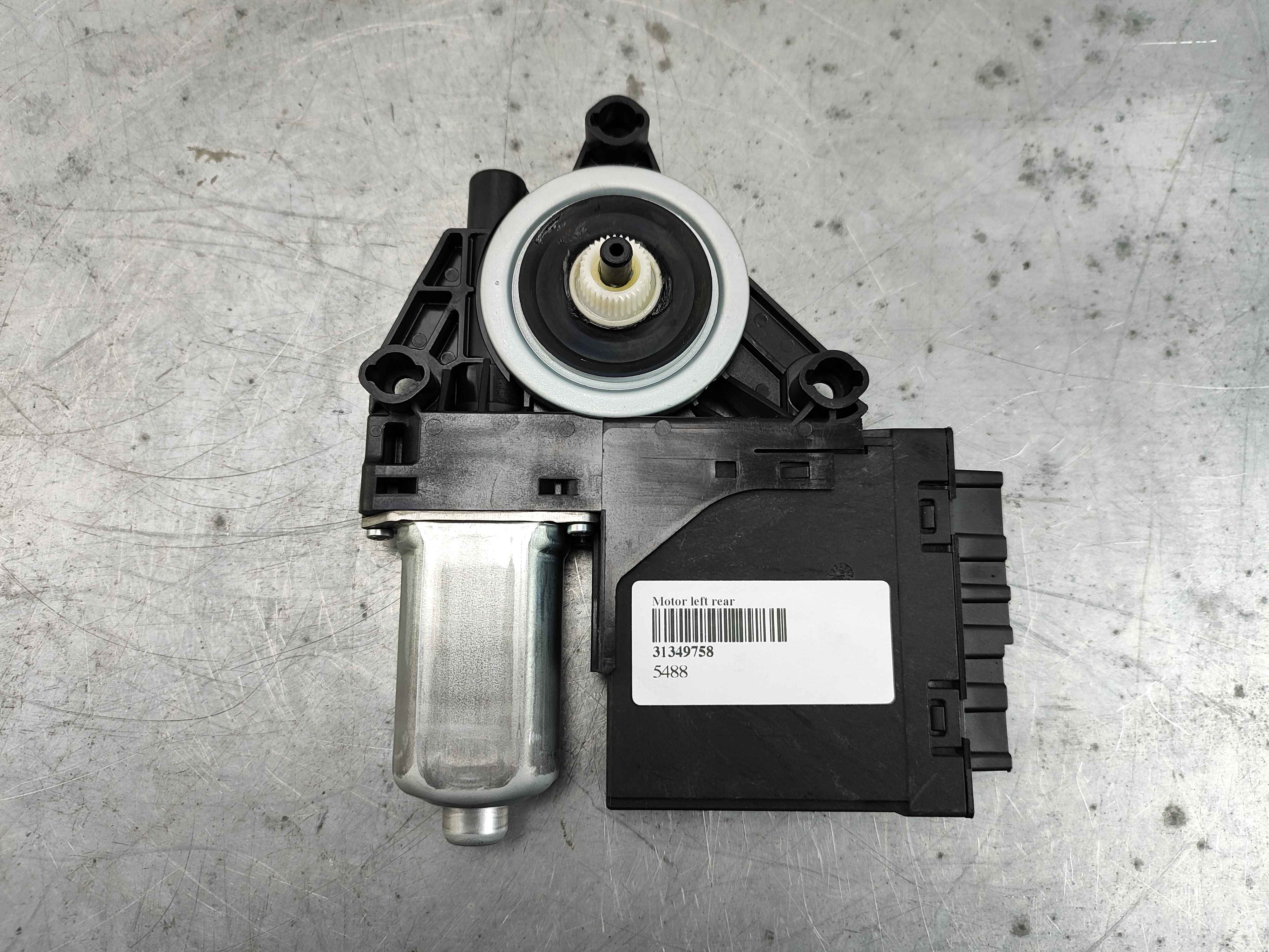 Motor left rear