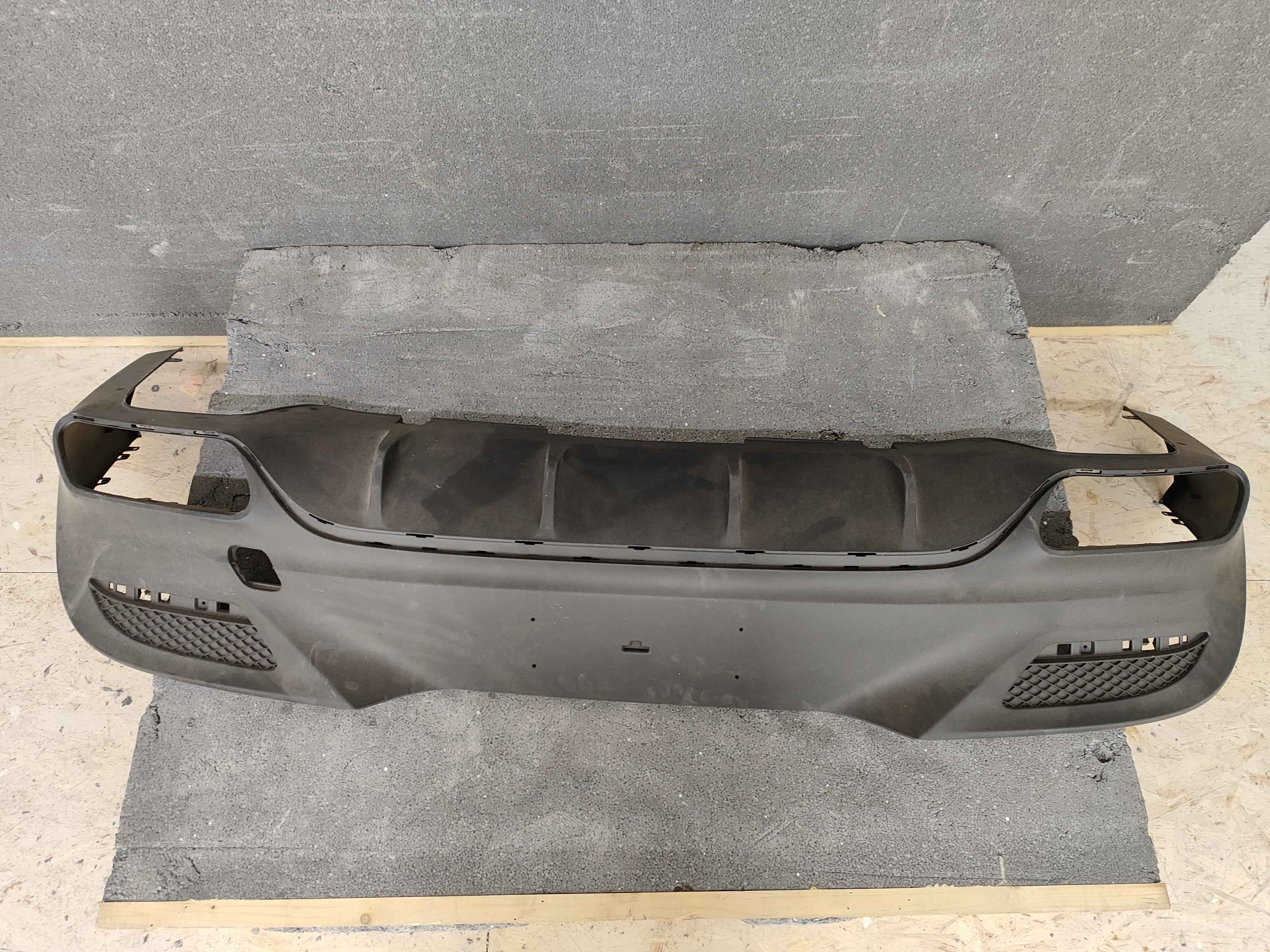 Trim, Bumper | Bottom