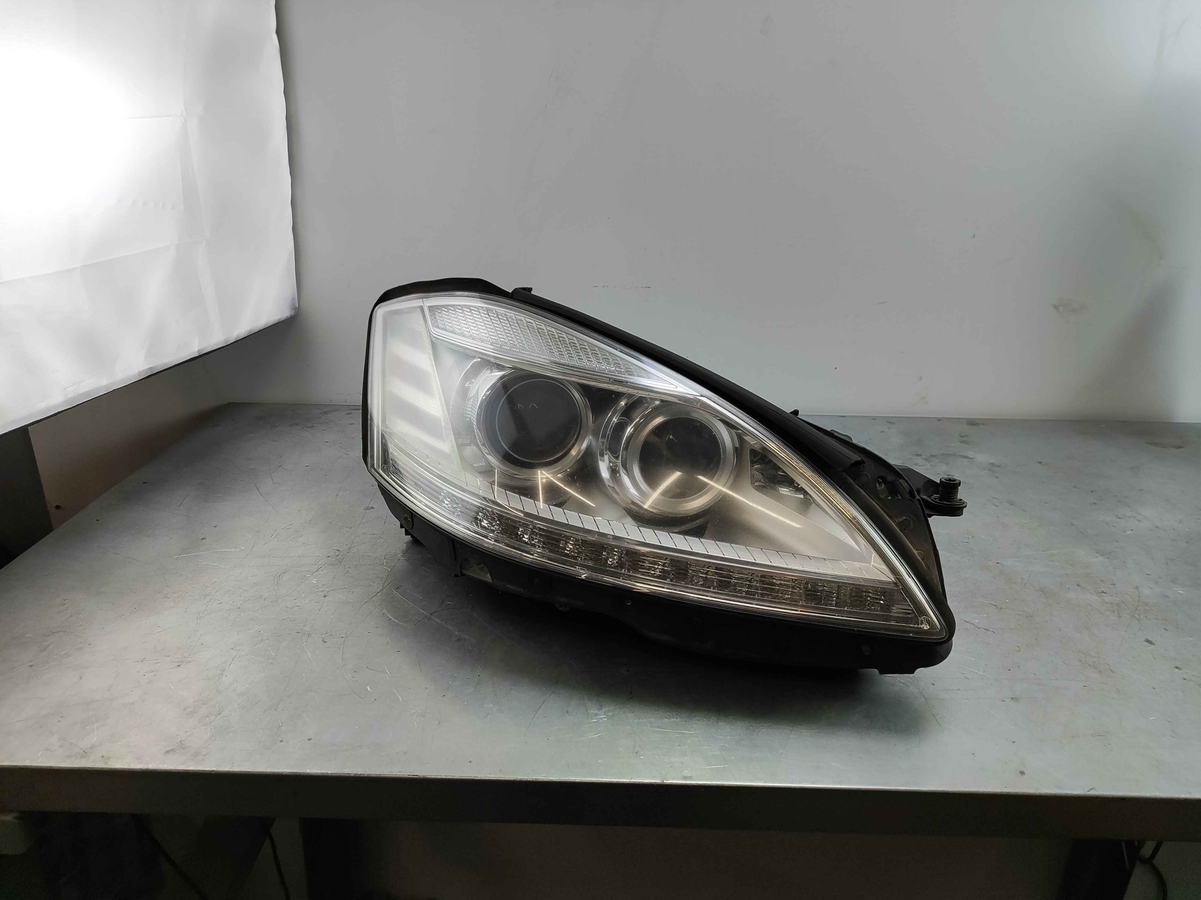 Lamp Unit | Right