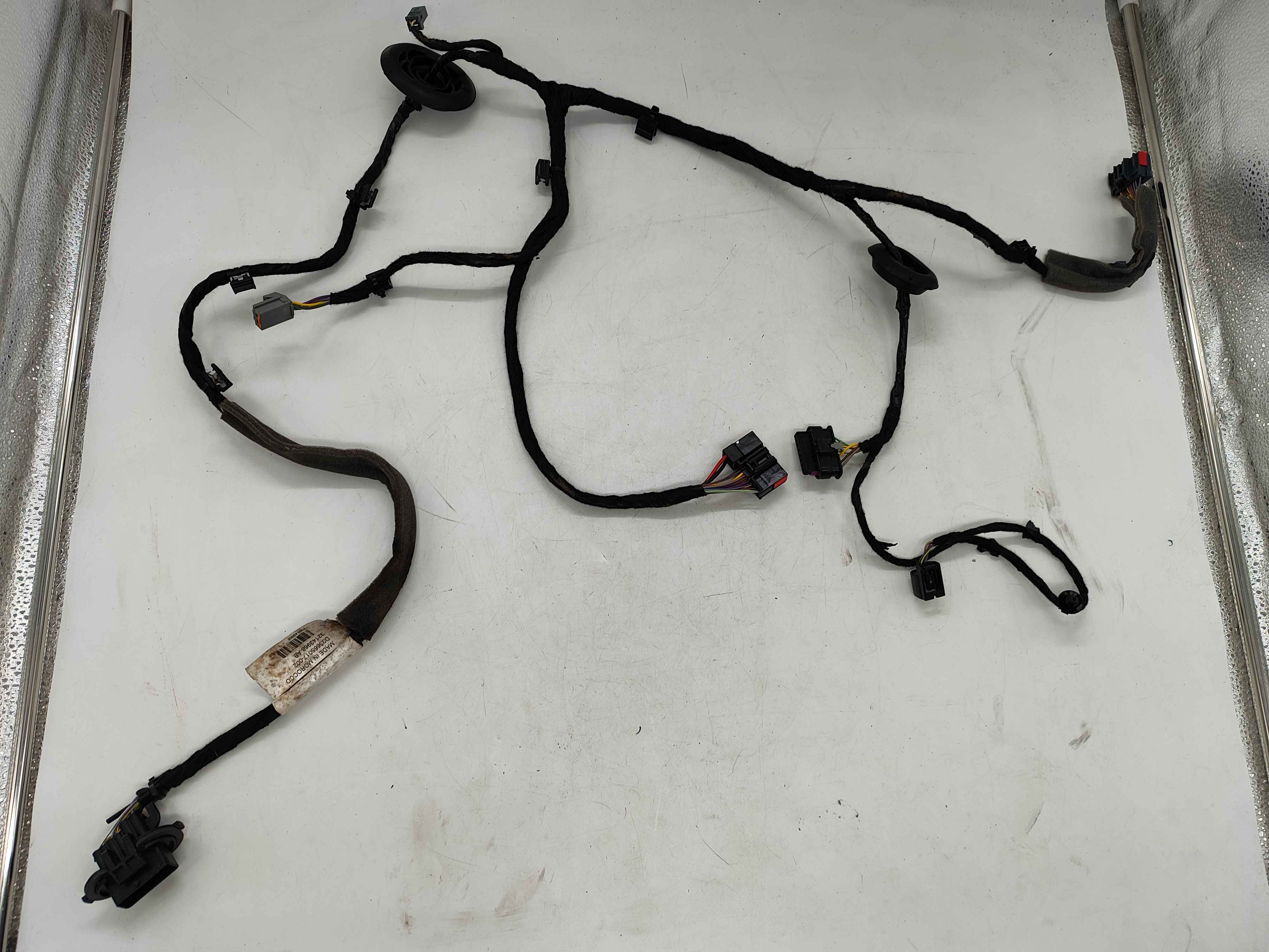 Cable harness, right (XC60 (18-))