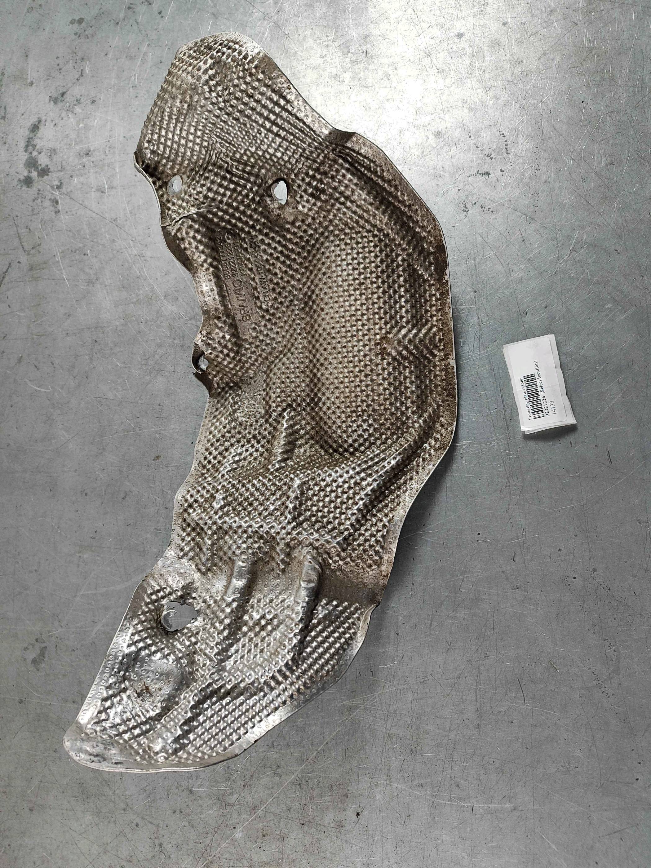 Protecting plate (XC40)