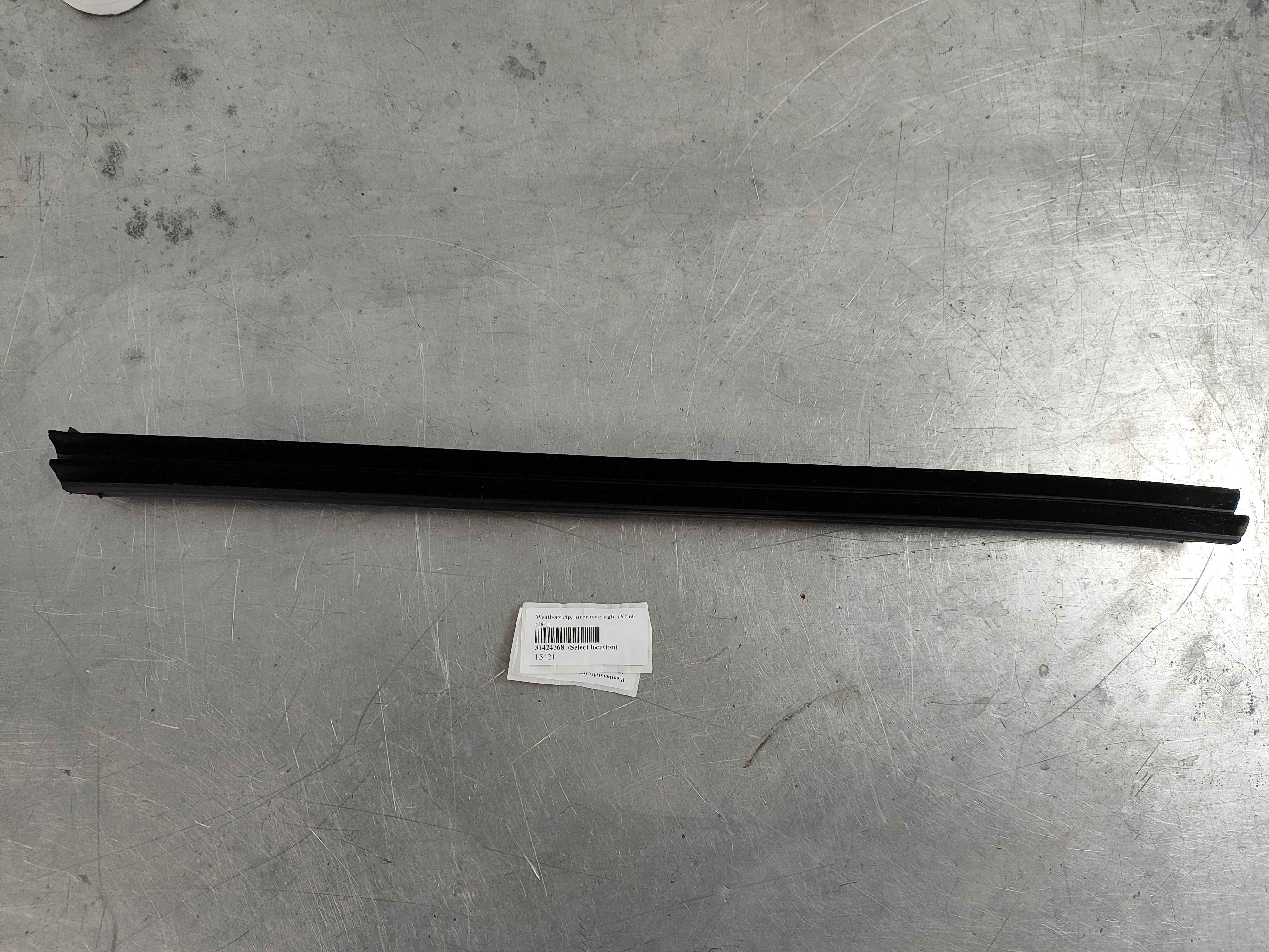 Weatherstrip, inner rear, right (XC60 (18-))