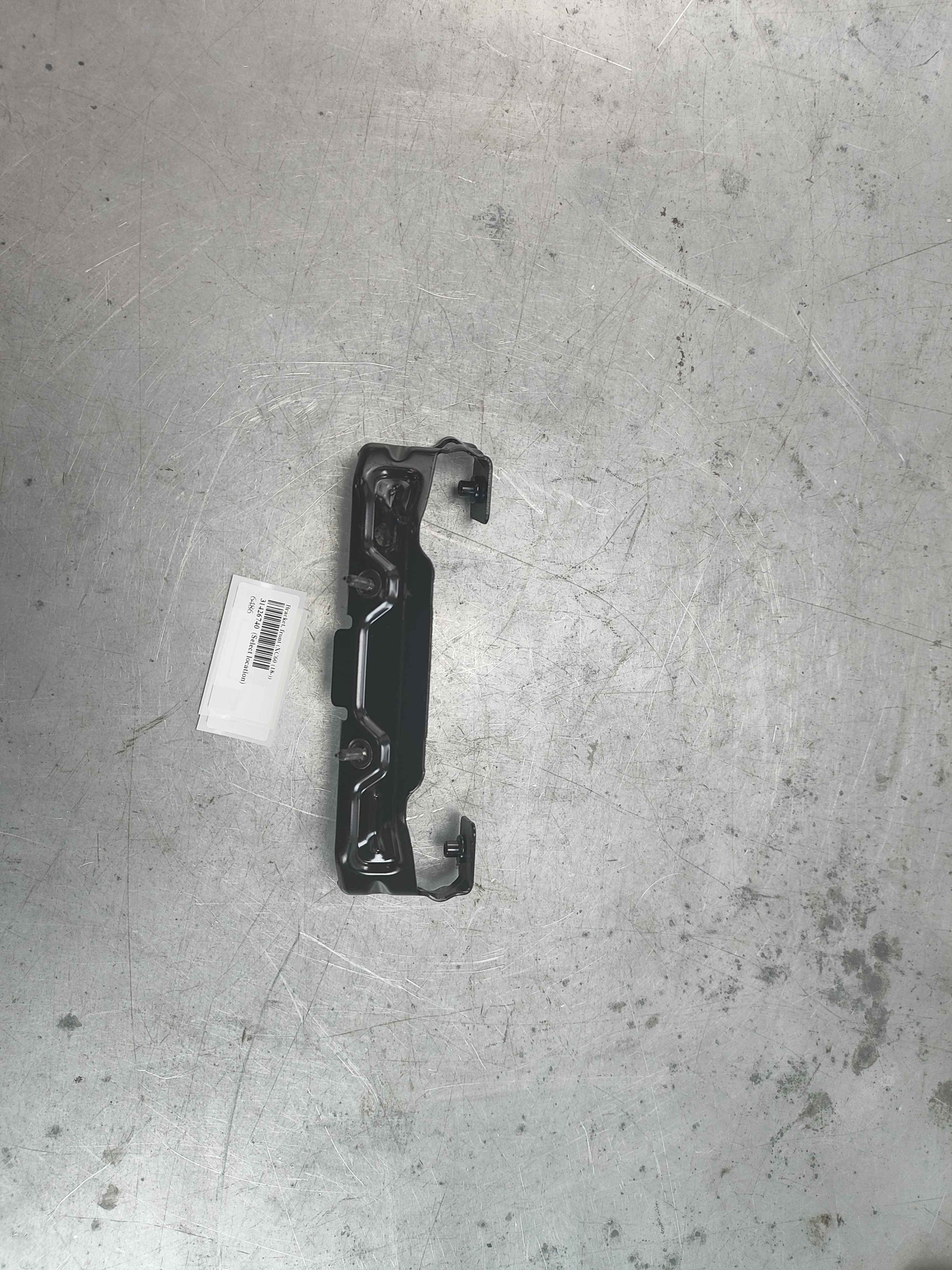 Bracket, front (XC60 (18-))