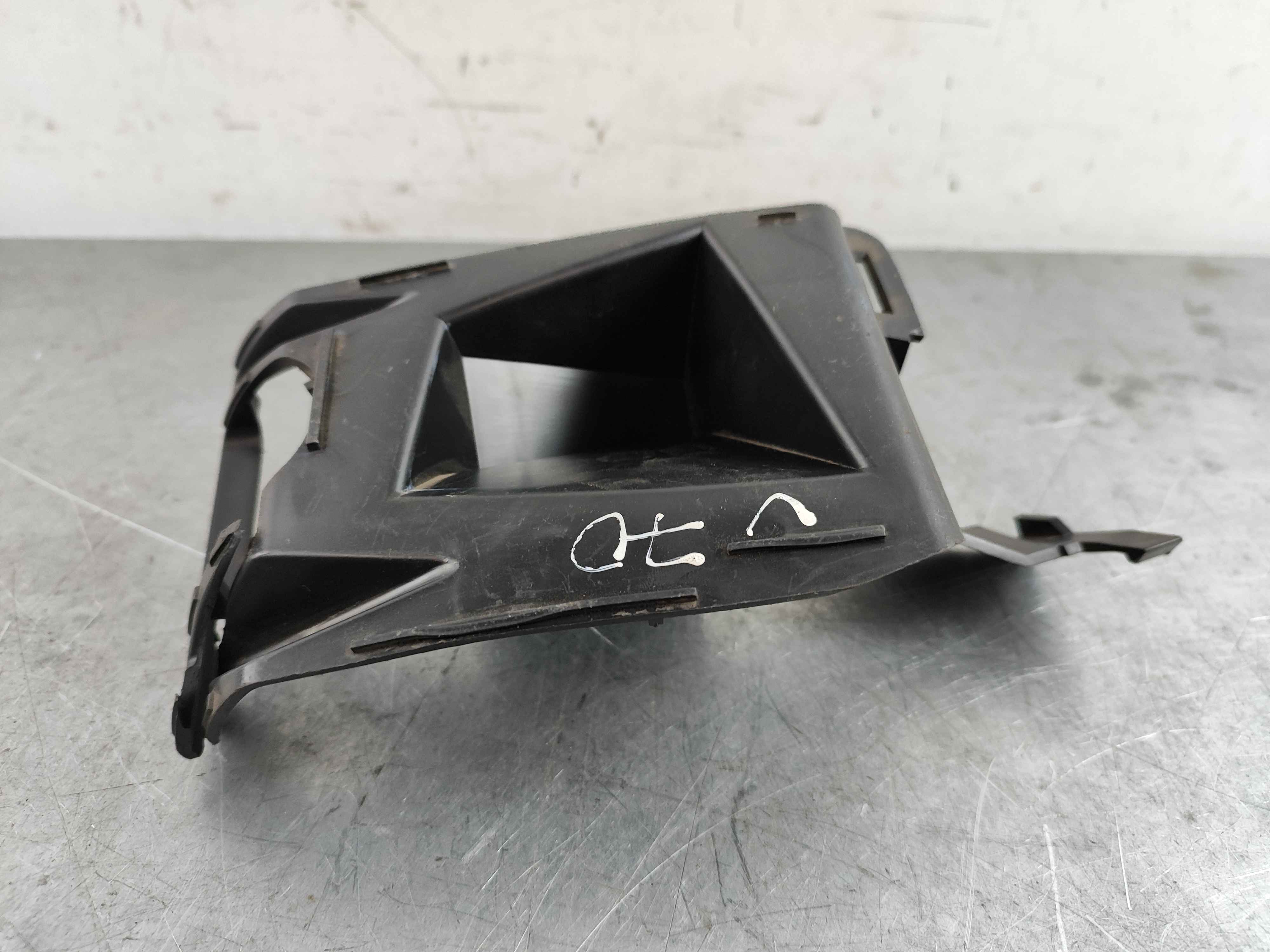 Bracket, left (V70 (08-))