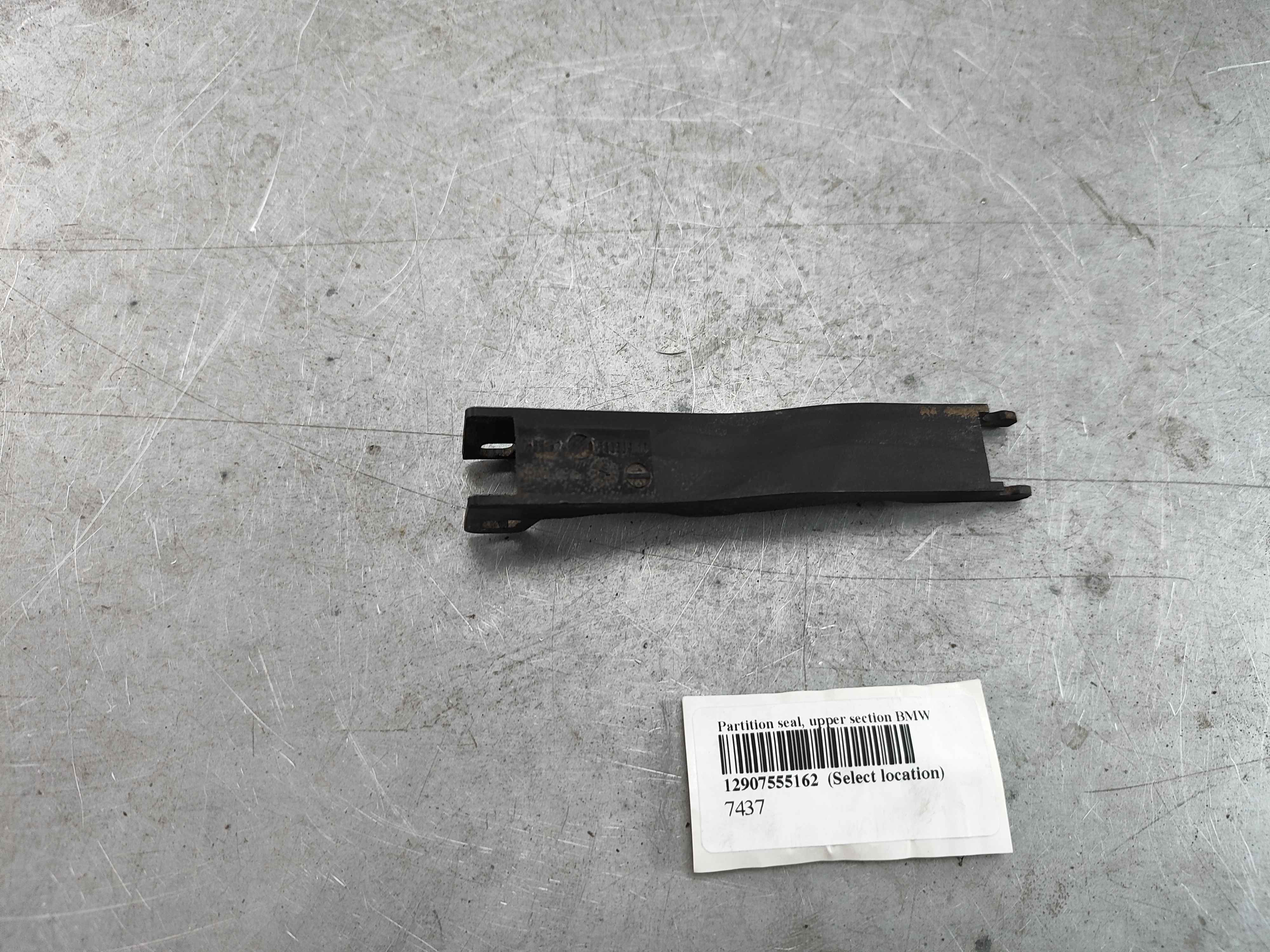 Partition seal, upper section BMW