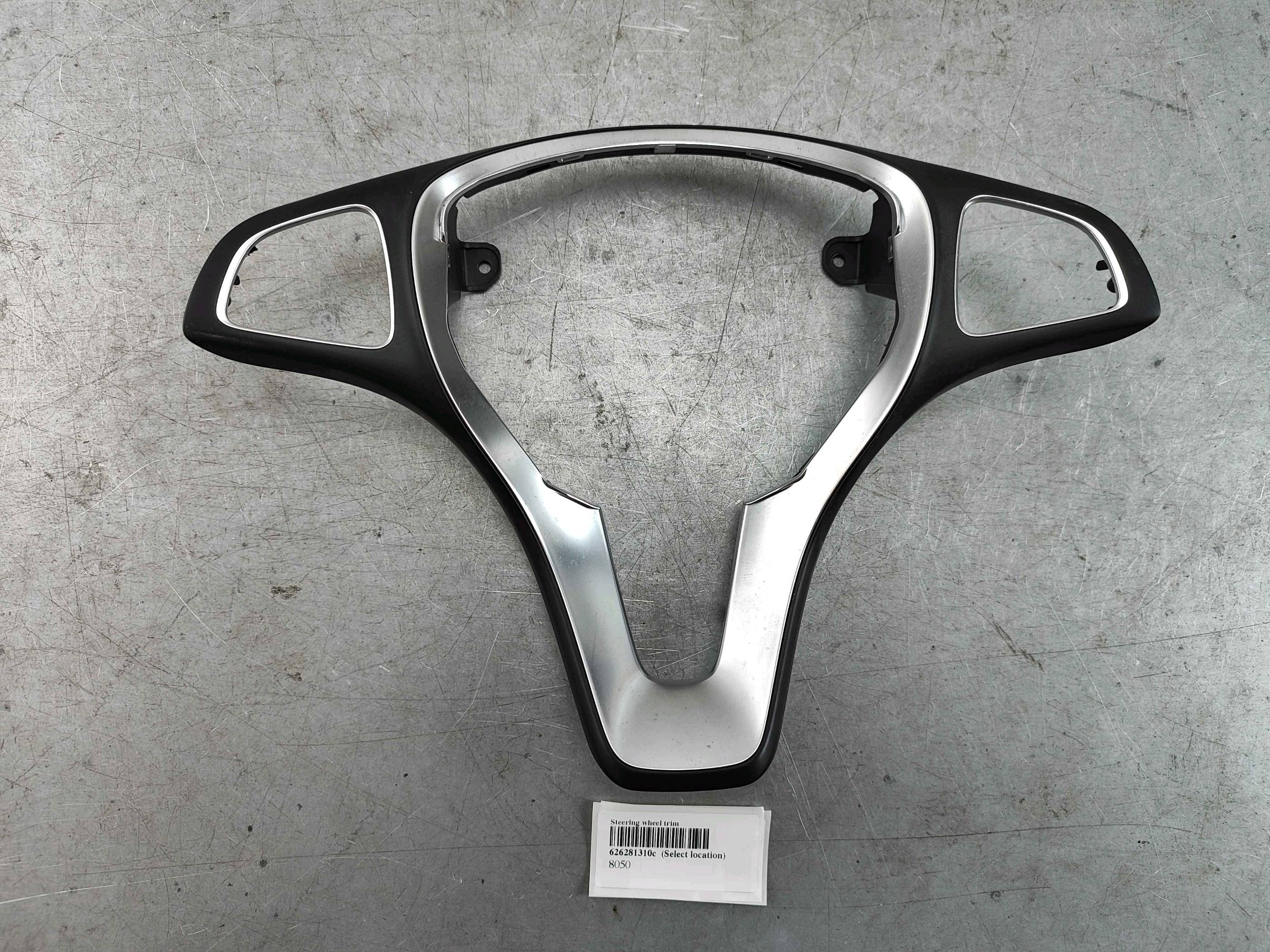 Steering wheel trim