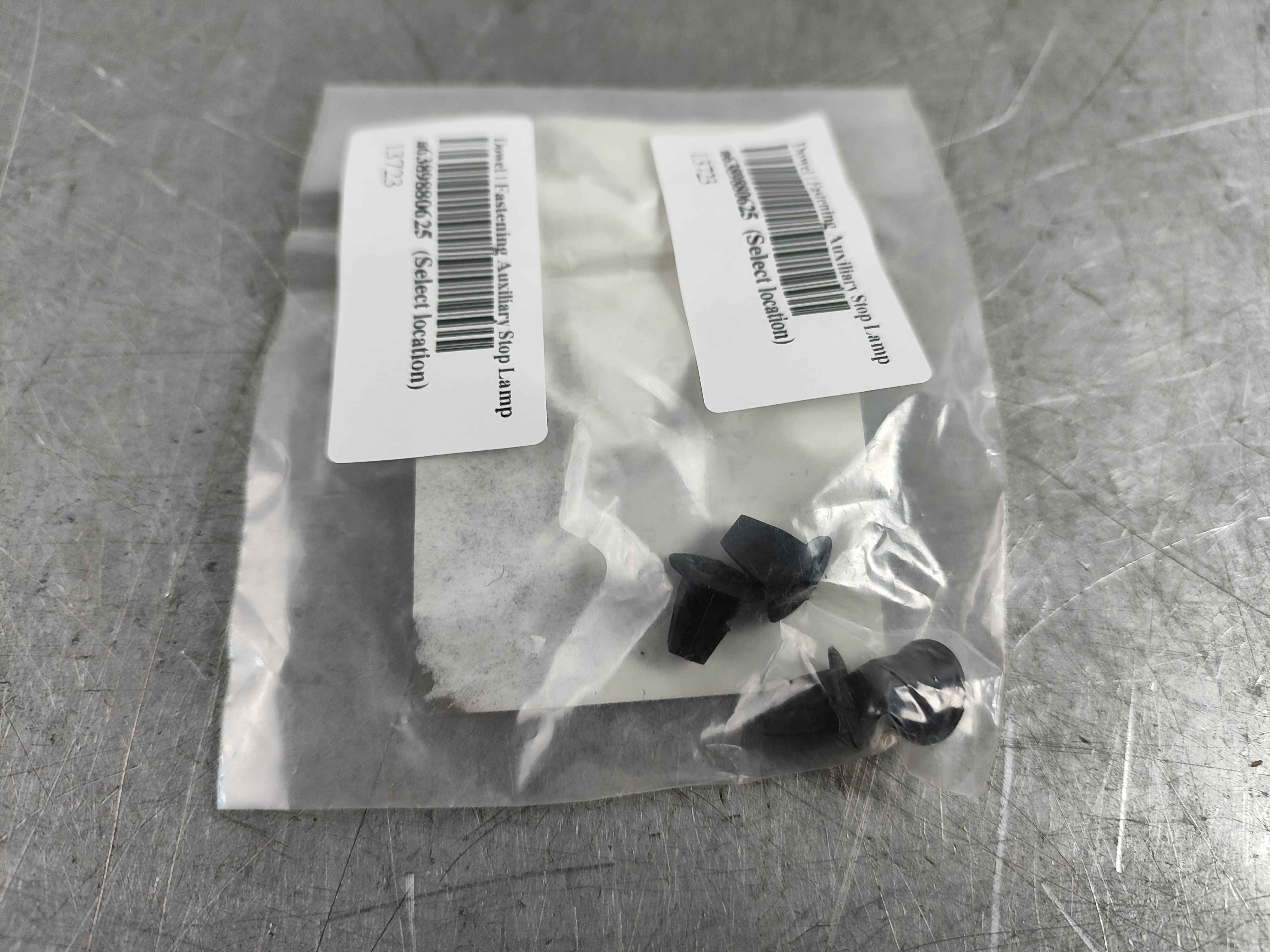 Dowel | Fastening Auxiliary Stop Lamp