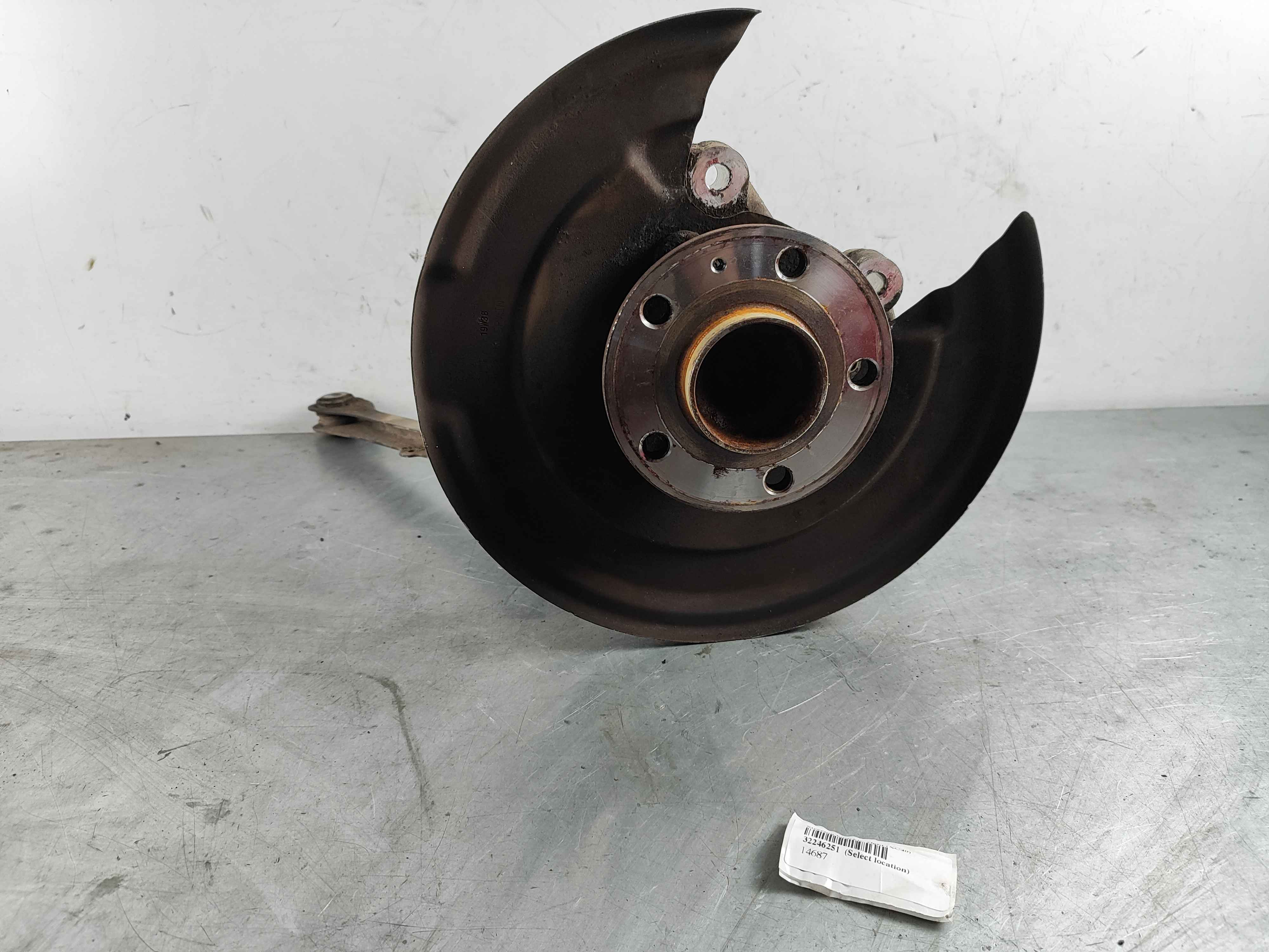 Steering knuckle, right (XC40)