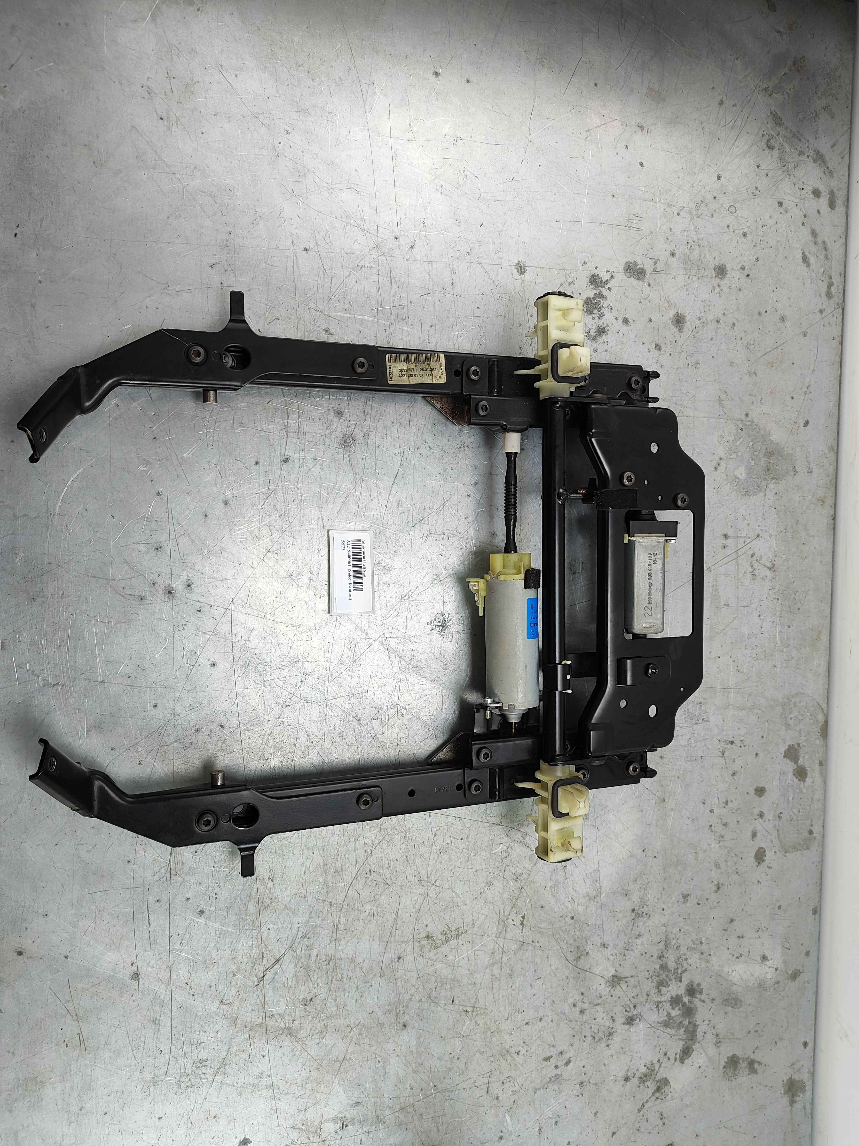 Adjustment | Left Seat