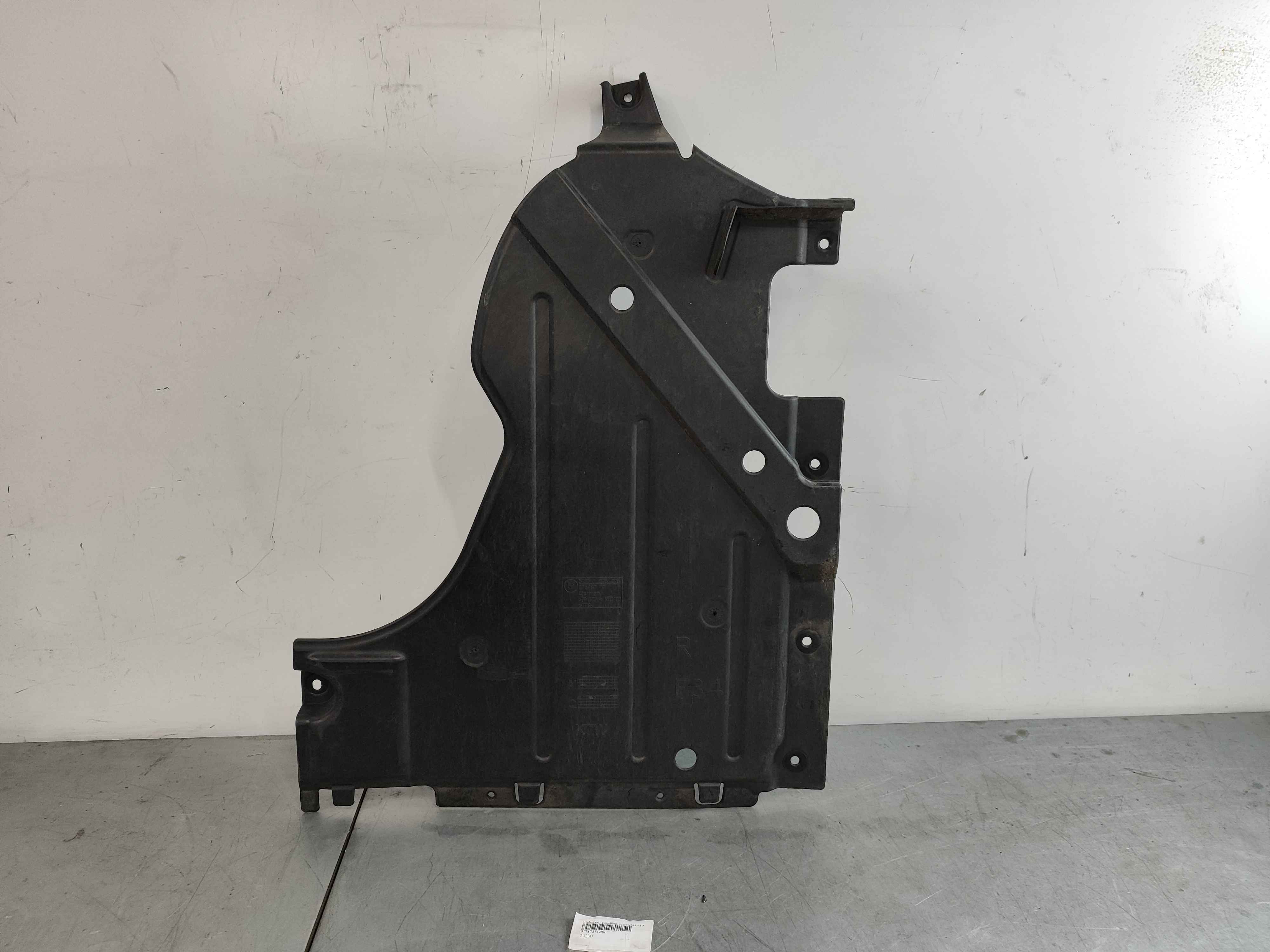Underbody panelling, side right BMW