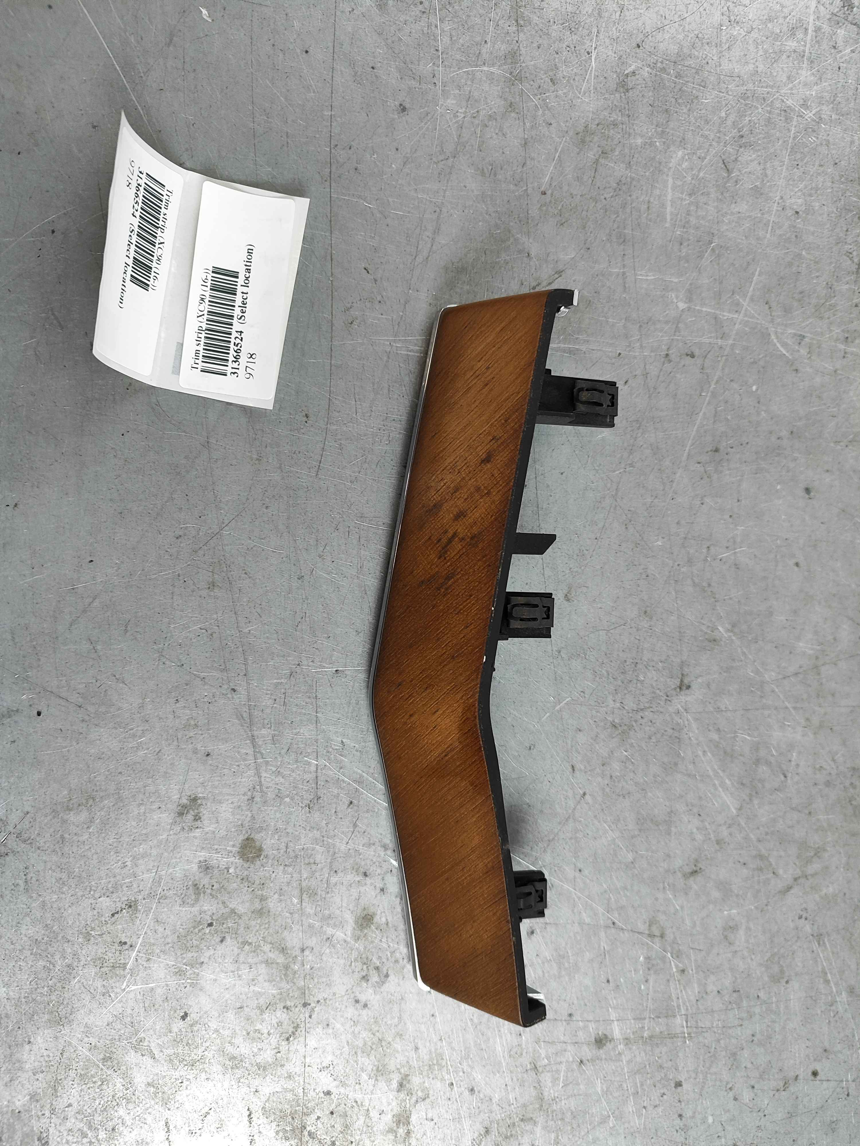 Trim strip (XC90 (16-))