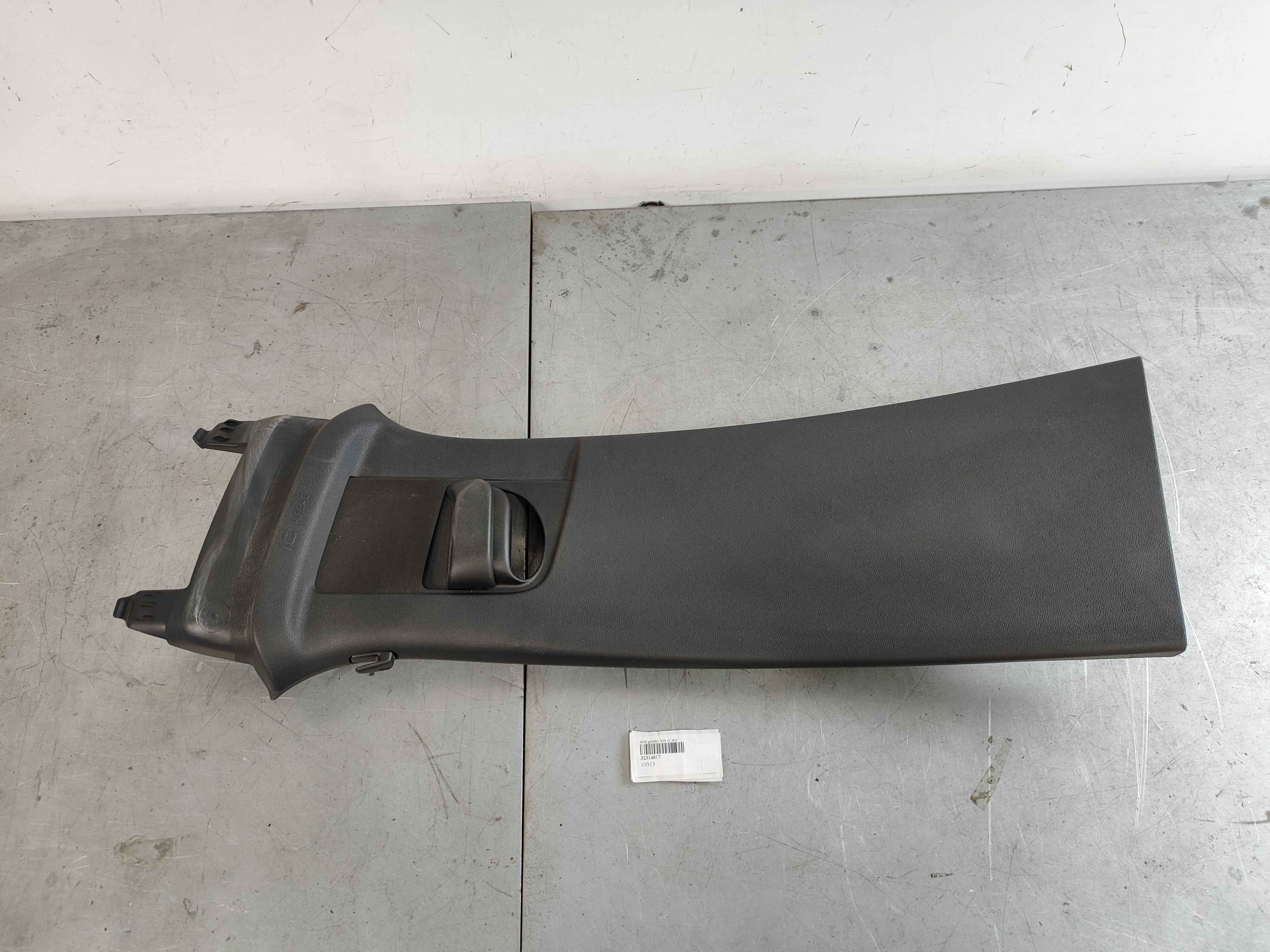 Belt guide, left (C40)