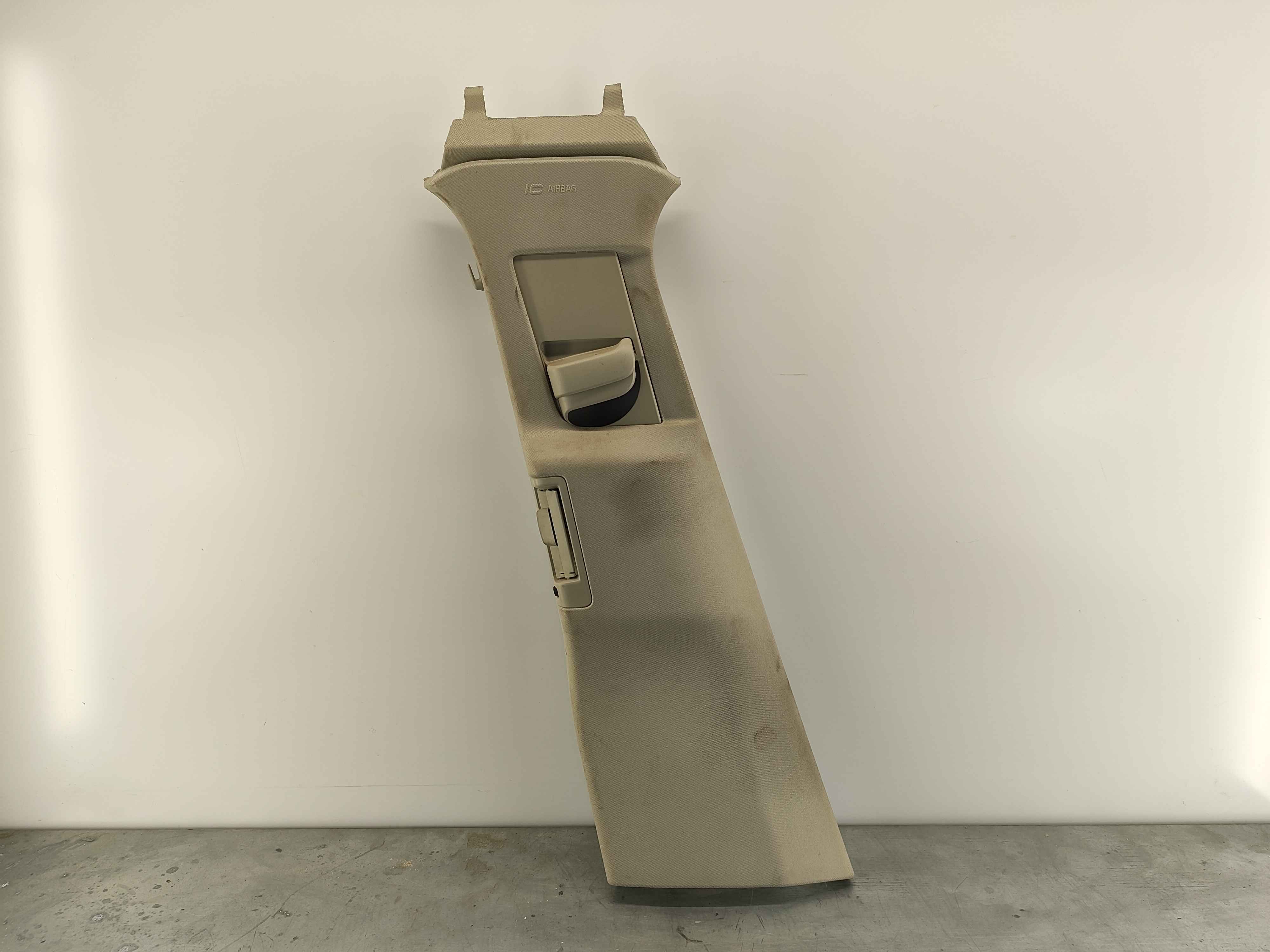 Panel CH 423567-836060 left Interior code: UXXX WXXX. upper B-pillar blonde