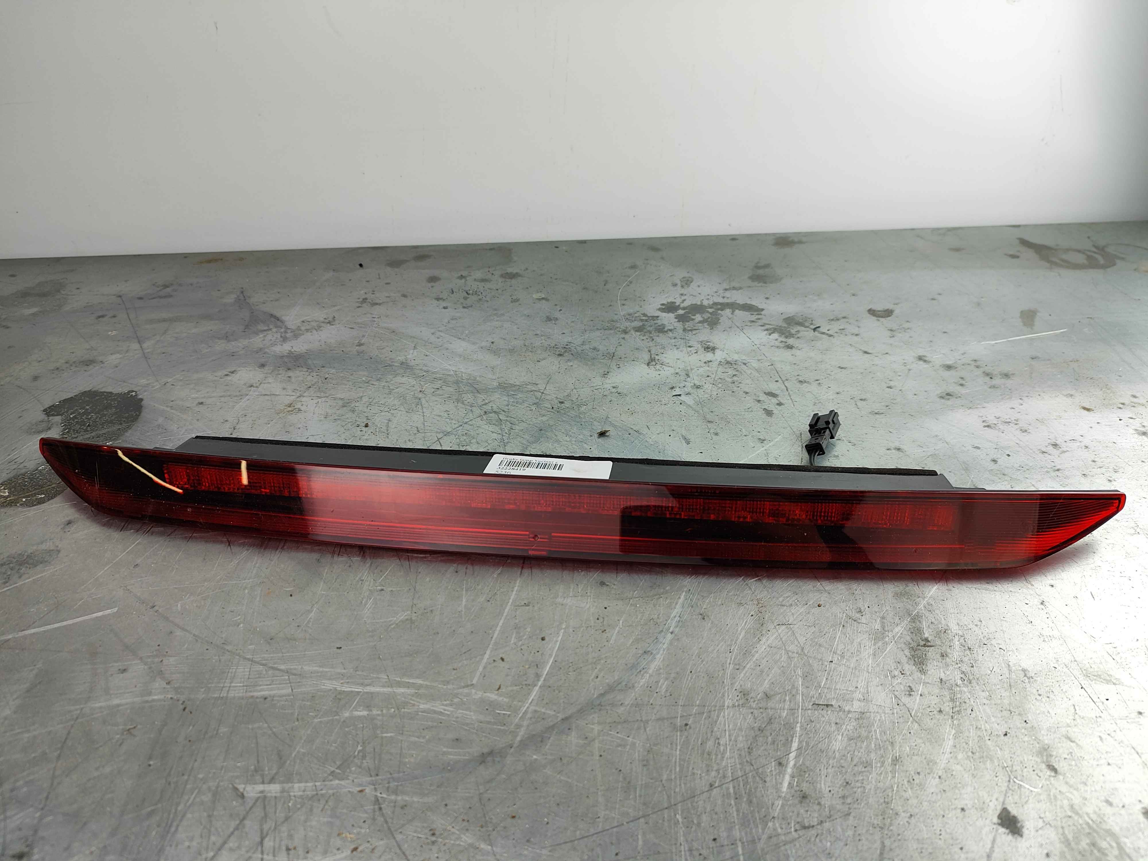 Brake lamp Variant code: XE0D.