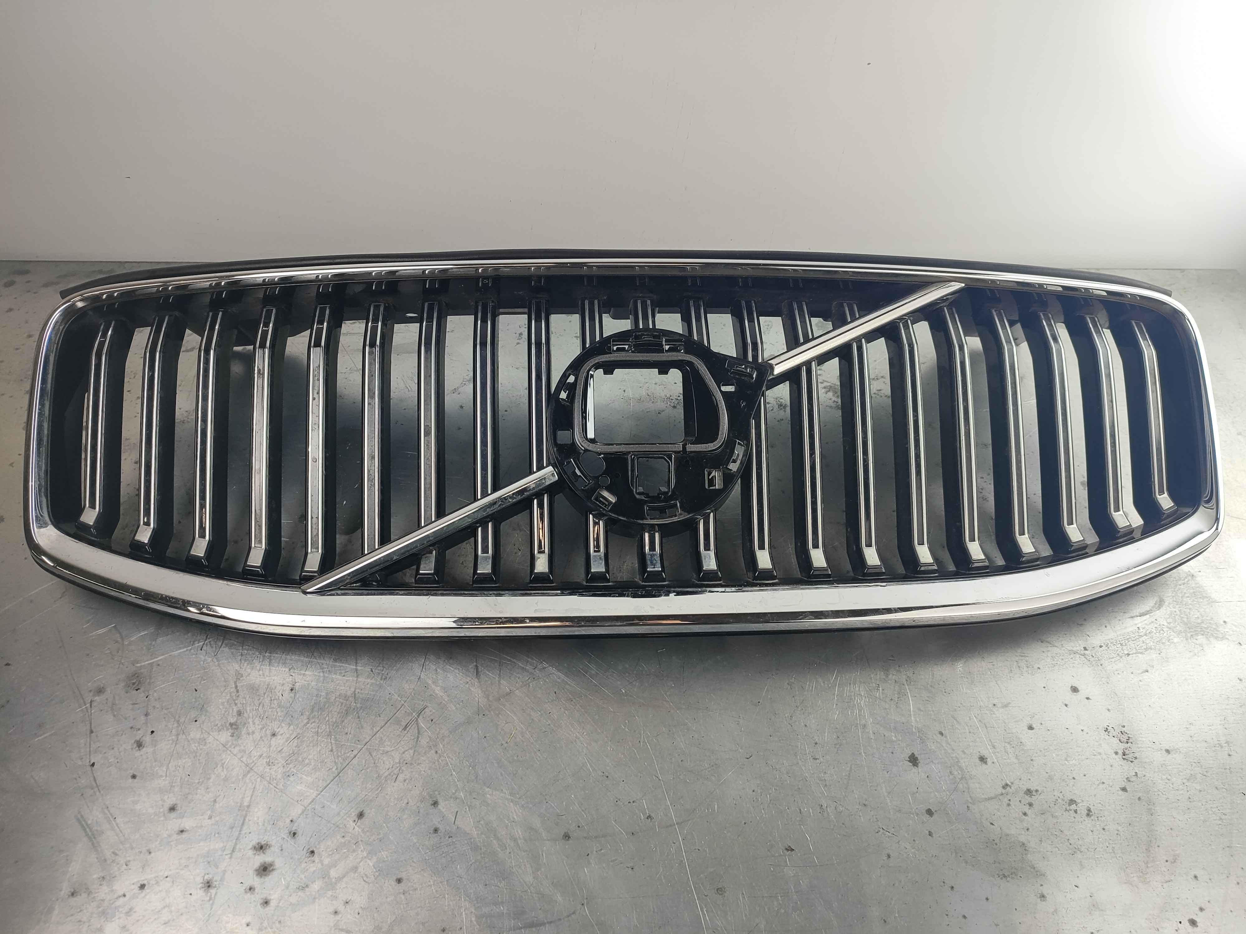 Grille (XC60 (18-))