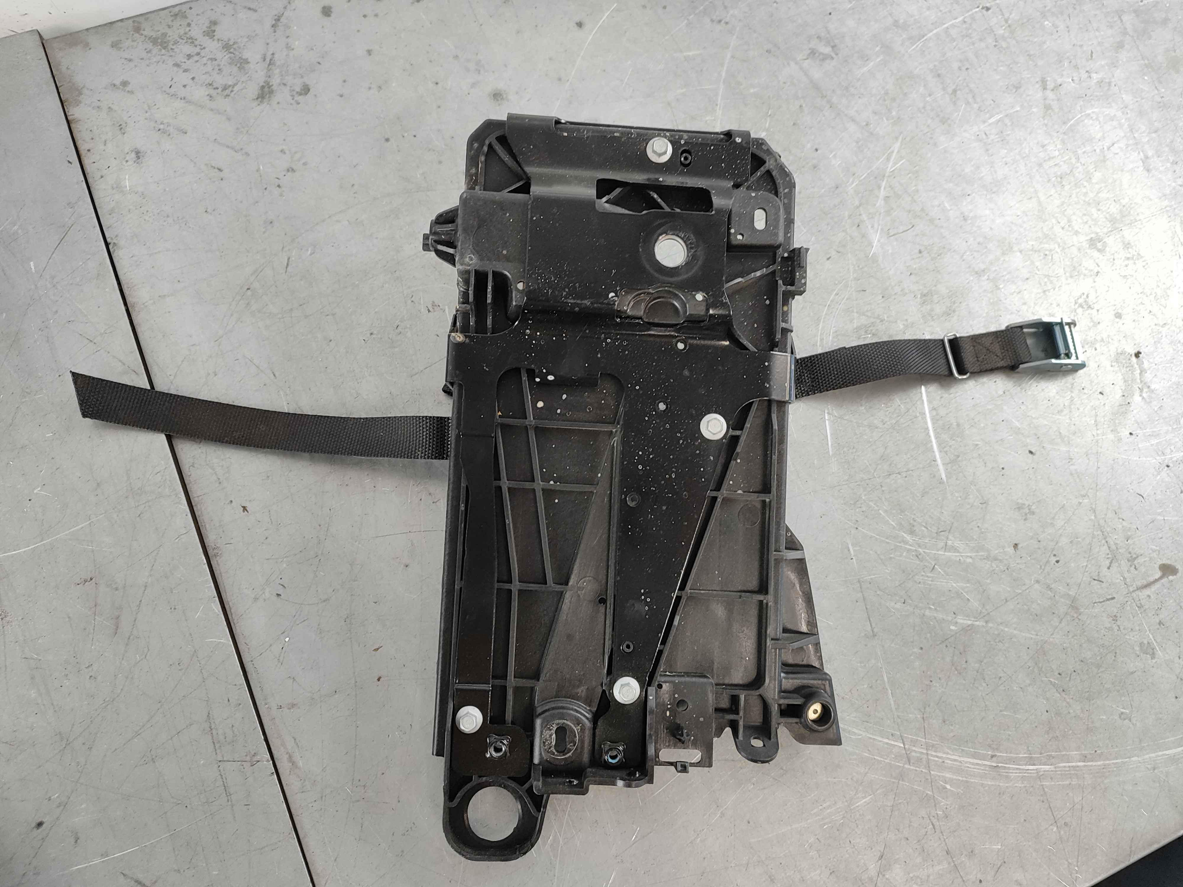 Battery shelf (XC40|C40)