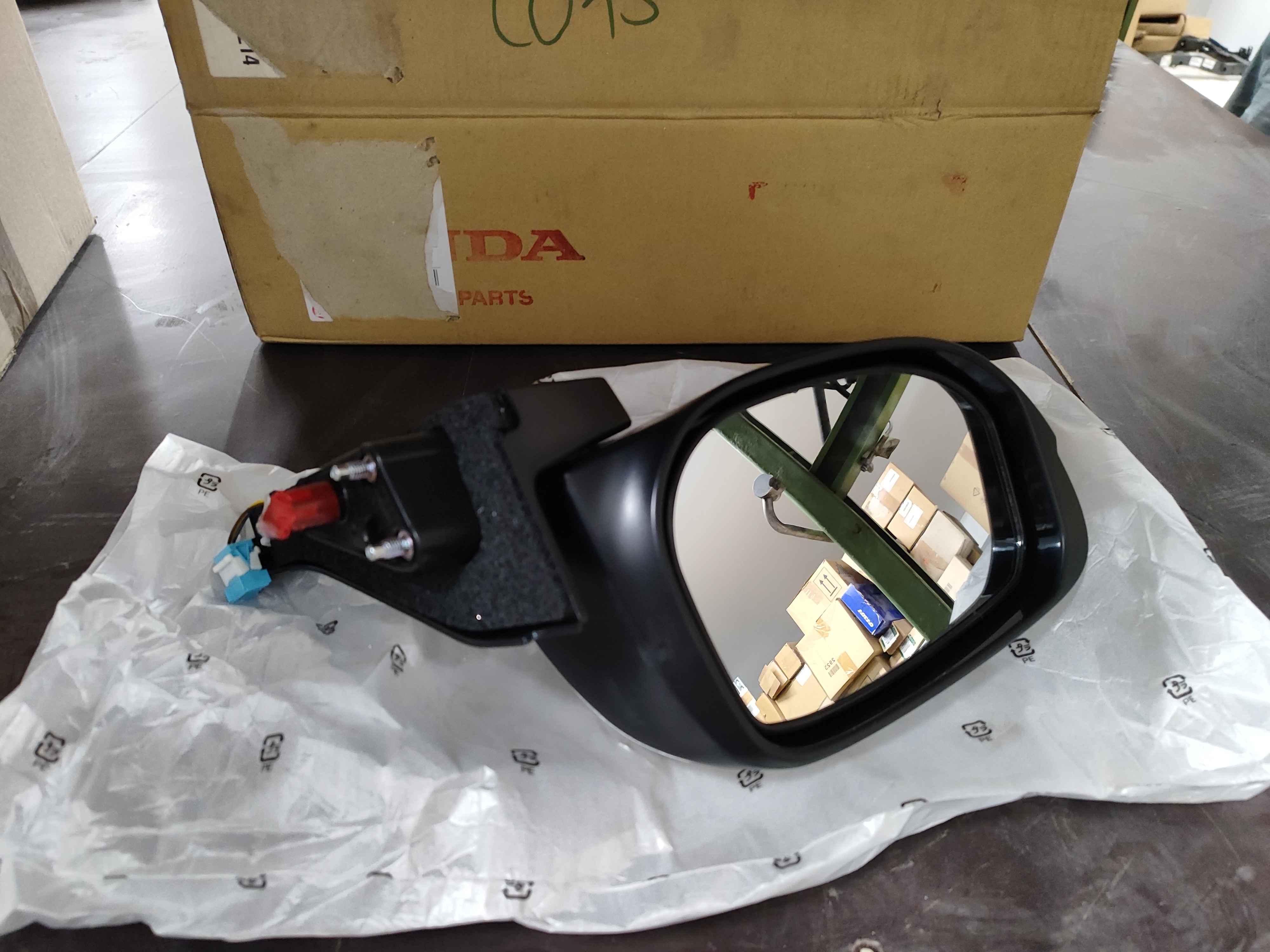 Mirror assy., l. door (r.c.) *nh700m*